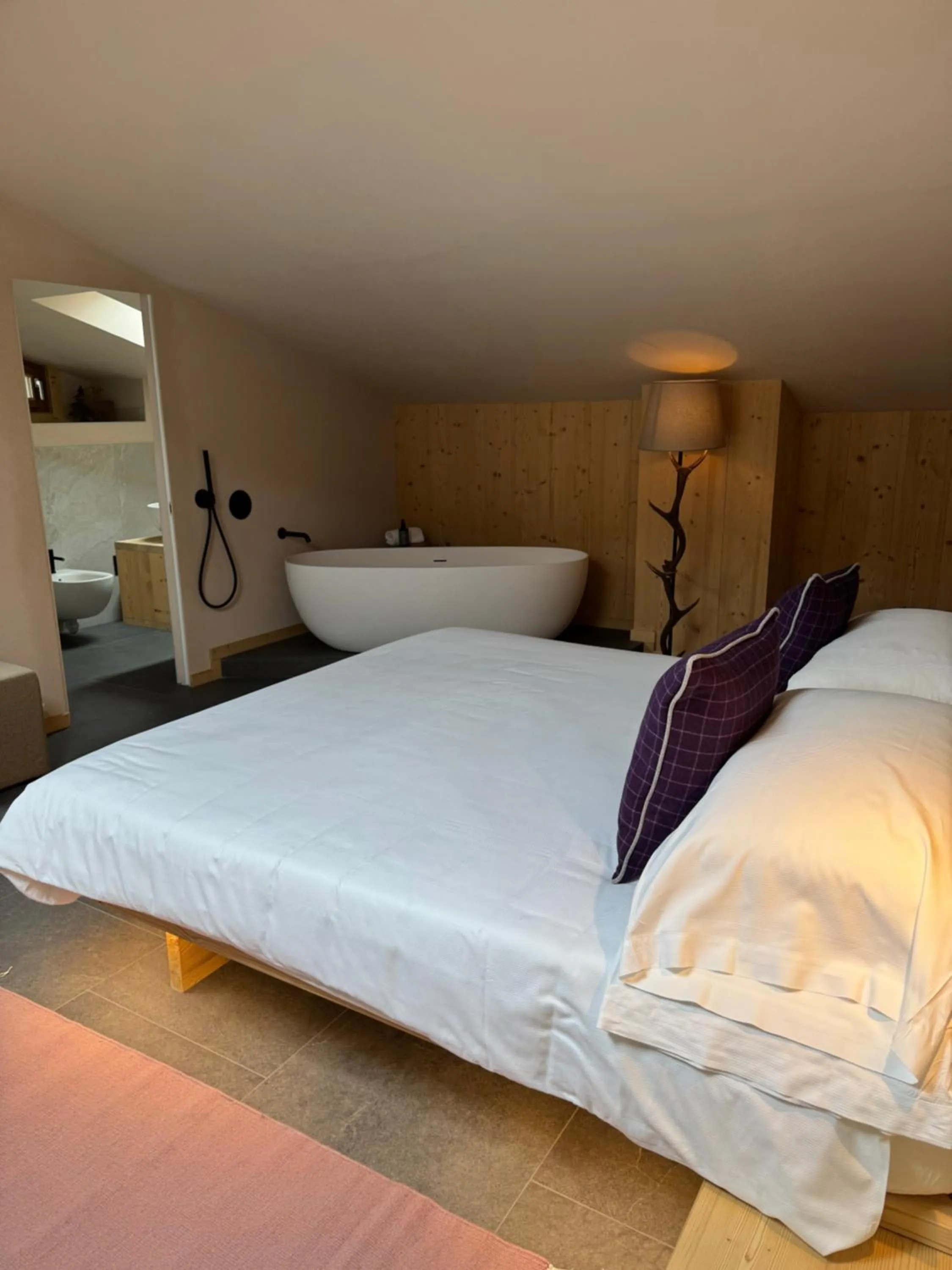 Bedroom, Bed in Hotel Nevada