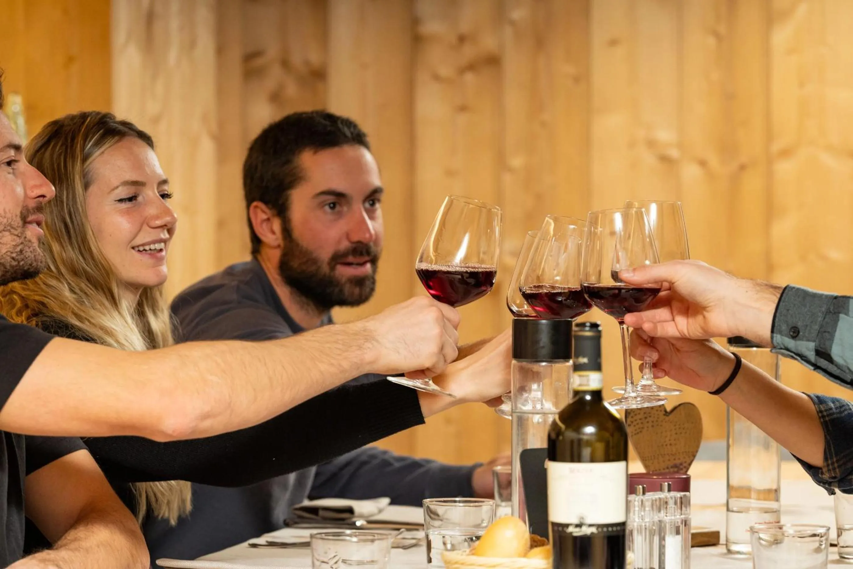 Restaurant/places to eat in Hotel Nevada