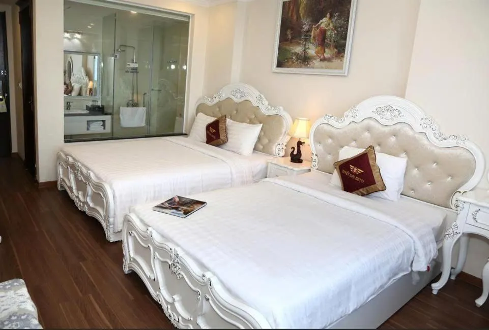 Bed in Tuyet Son Hotel (TS Ocean Hotel)