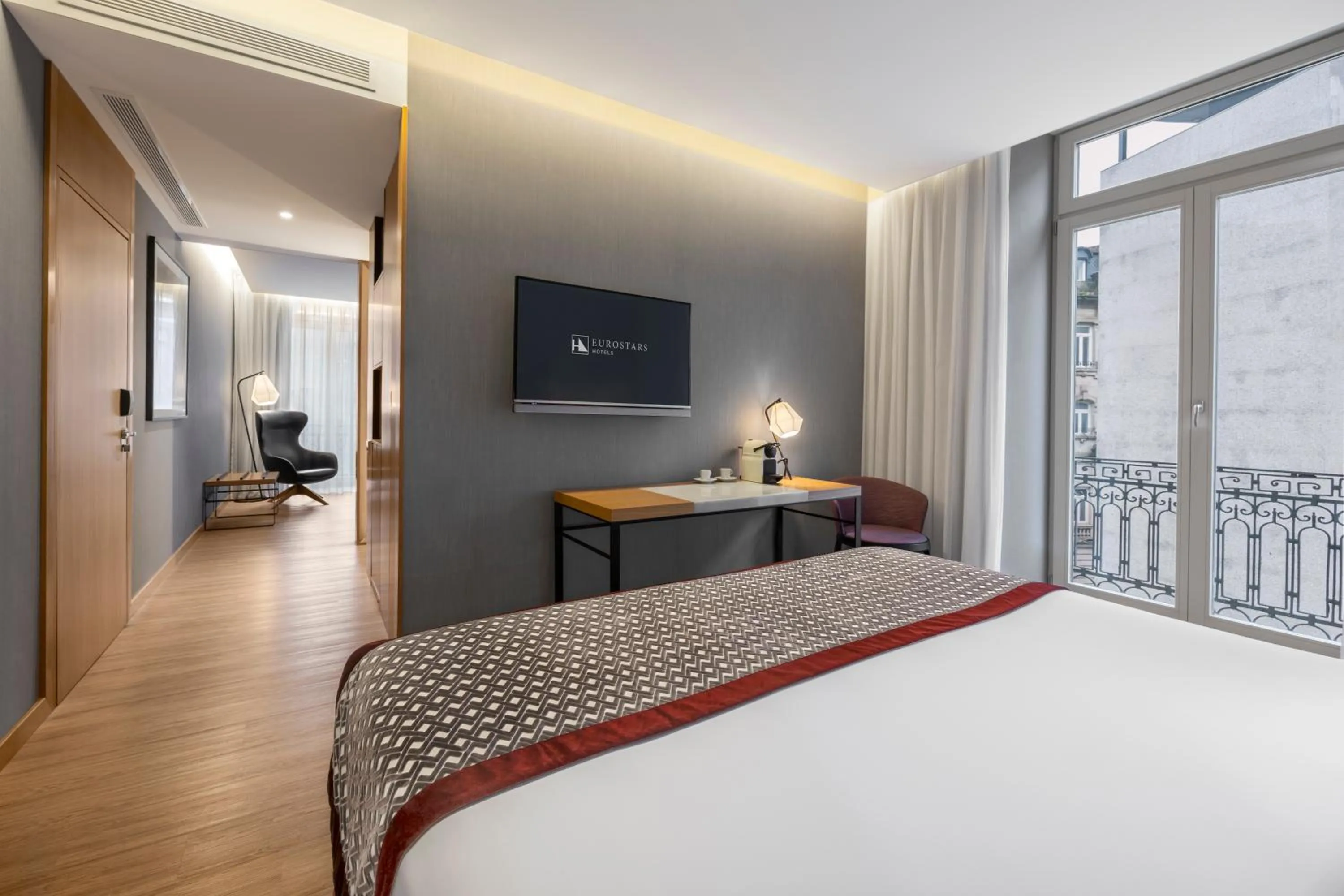 Bed in Eurostars Porto Centro