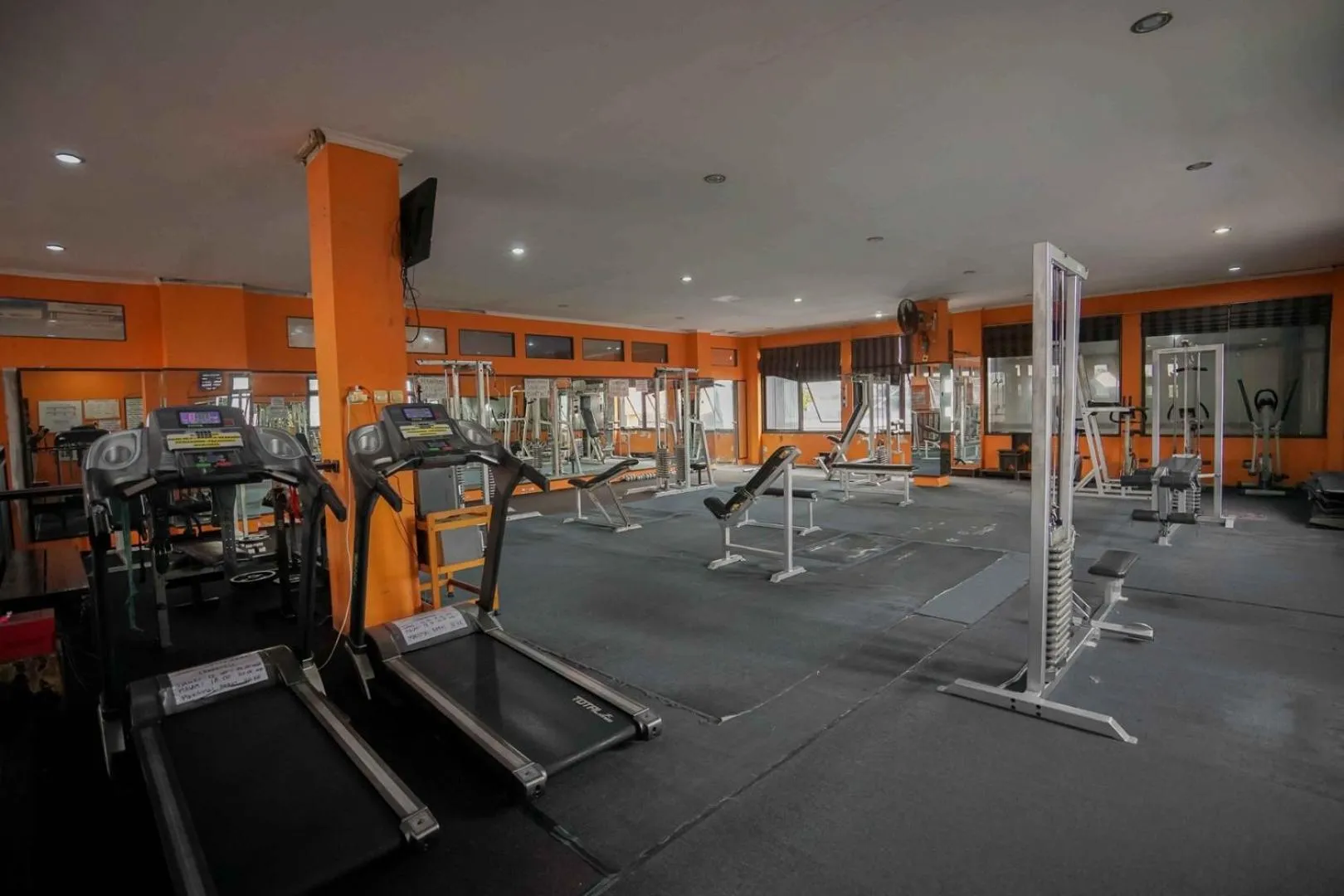 Fitness centre/facilities in Cakra Kembang Hotel