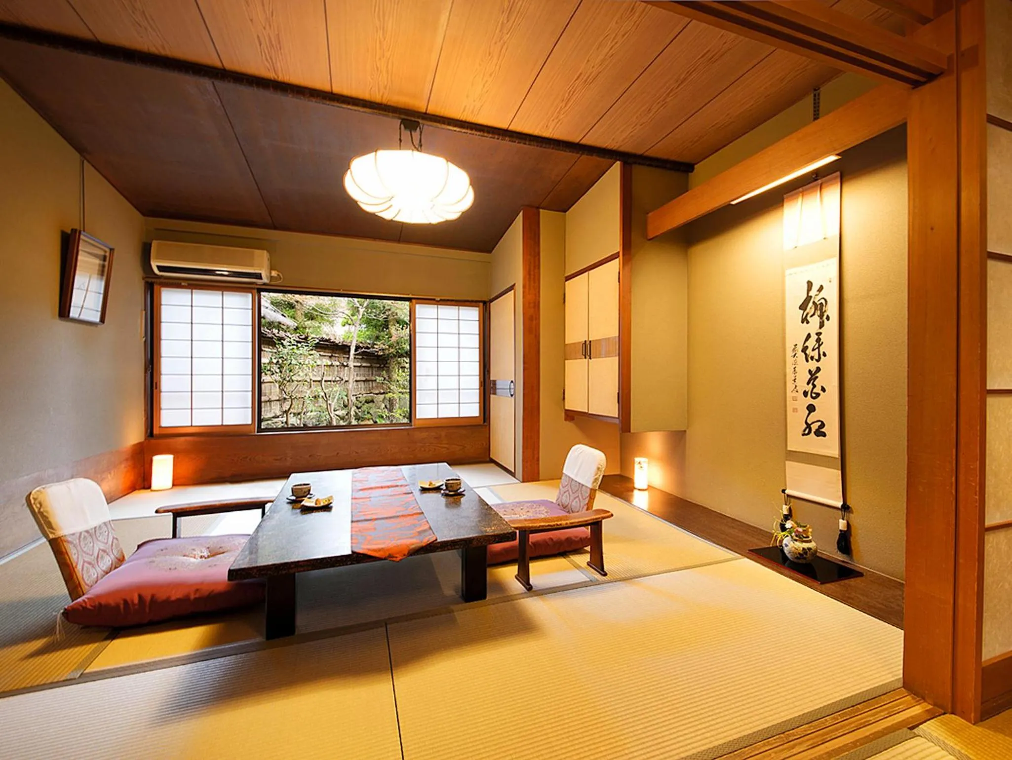 Seating area in Nanten-En