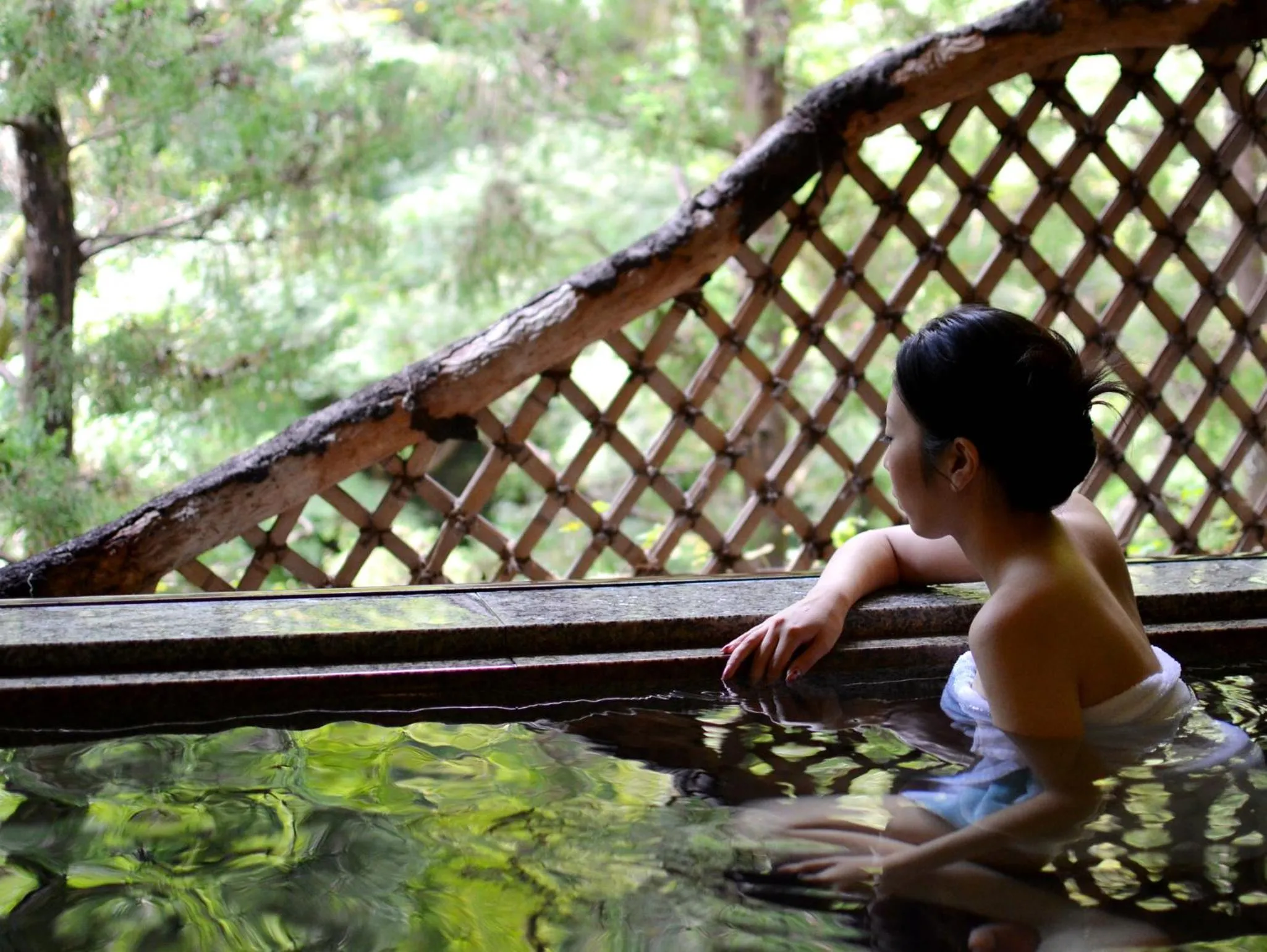 Hot Spring Bath in Nanten-En
