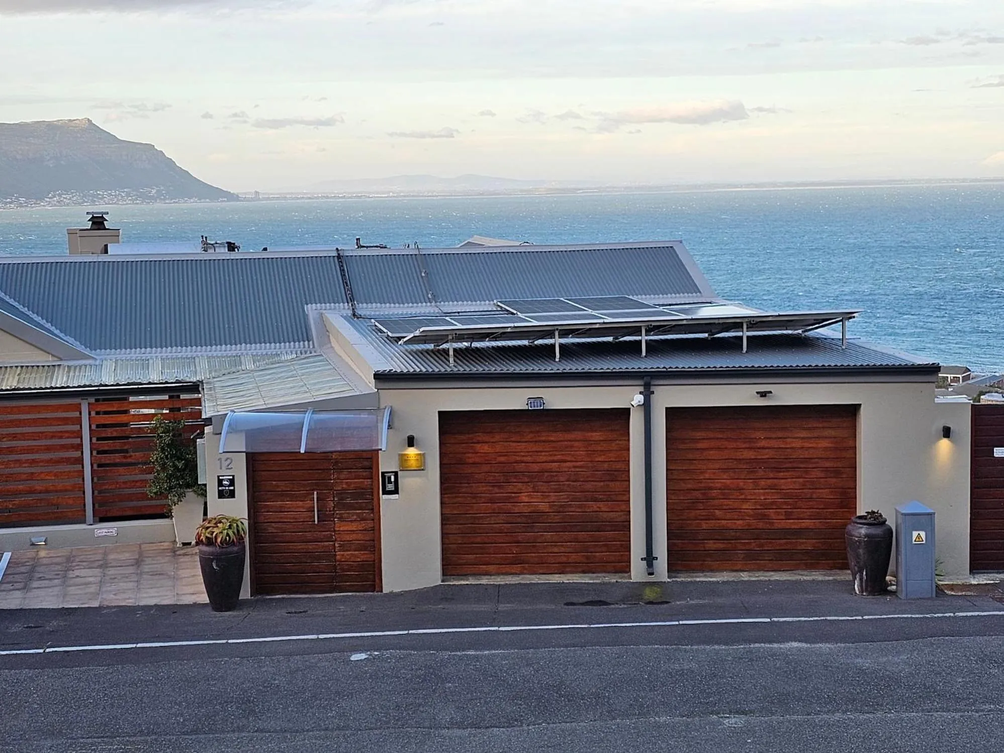 Property building in Mariner Guesthouse & Villa