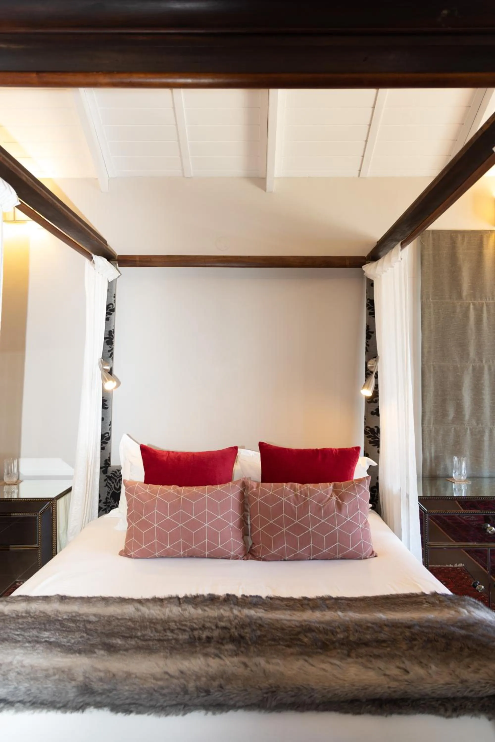 Bed in Mariner Guesthouse & Villa