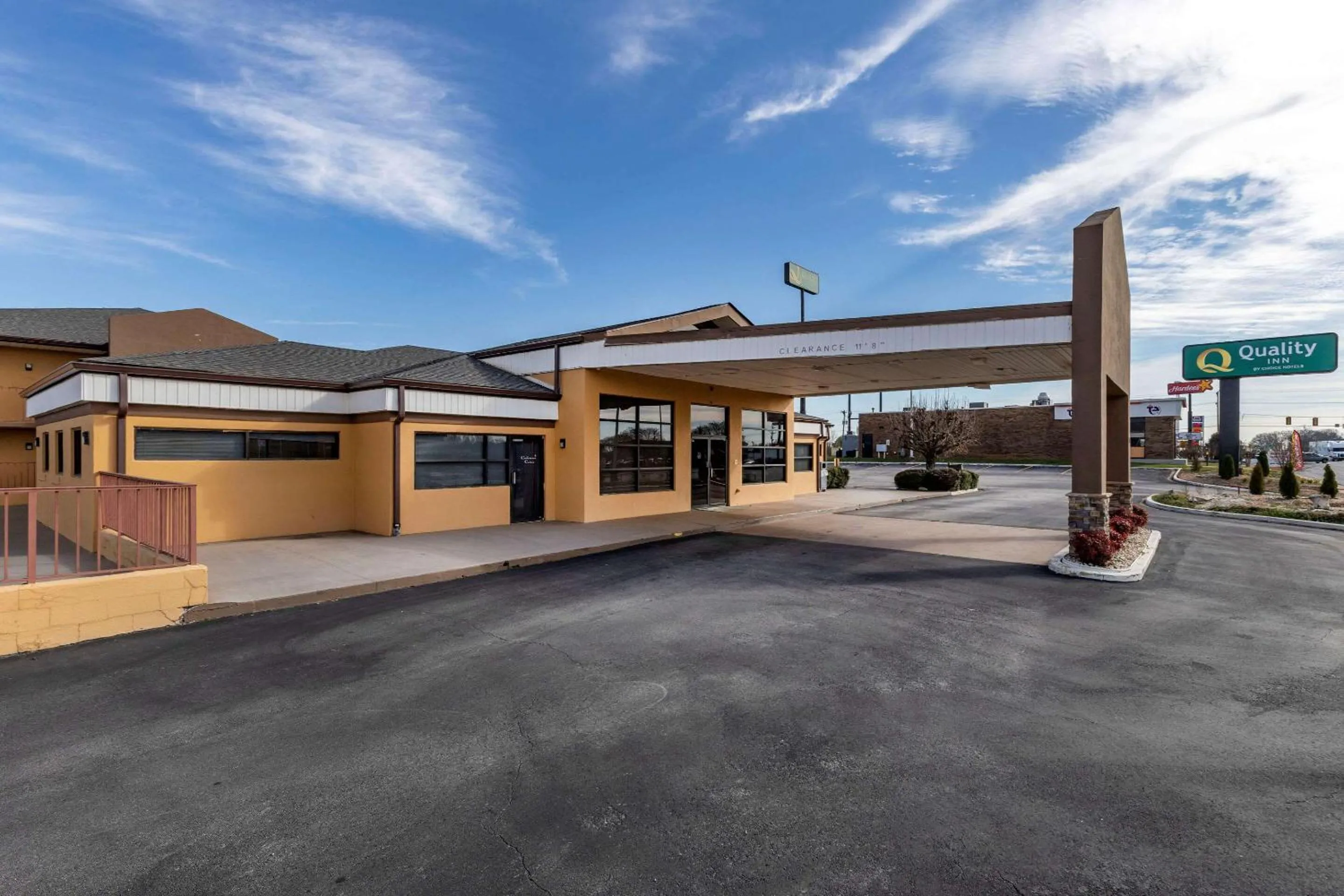 Property building in Quality Inn Duncan Spartanburg West