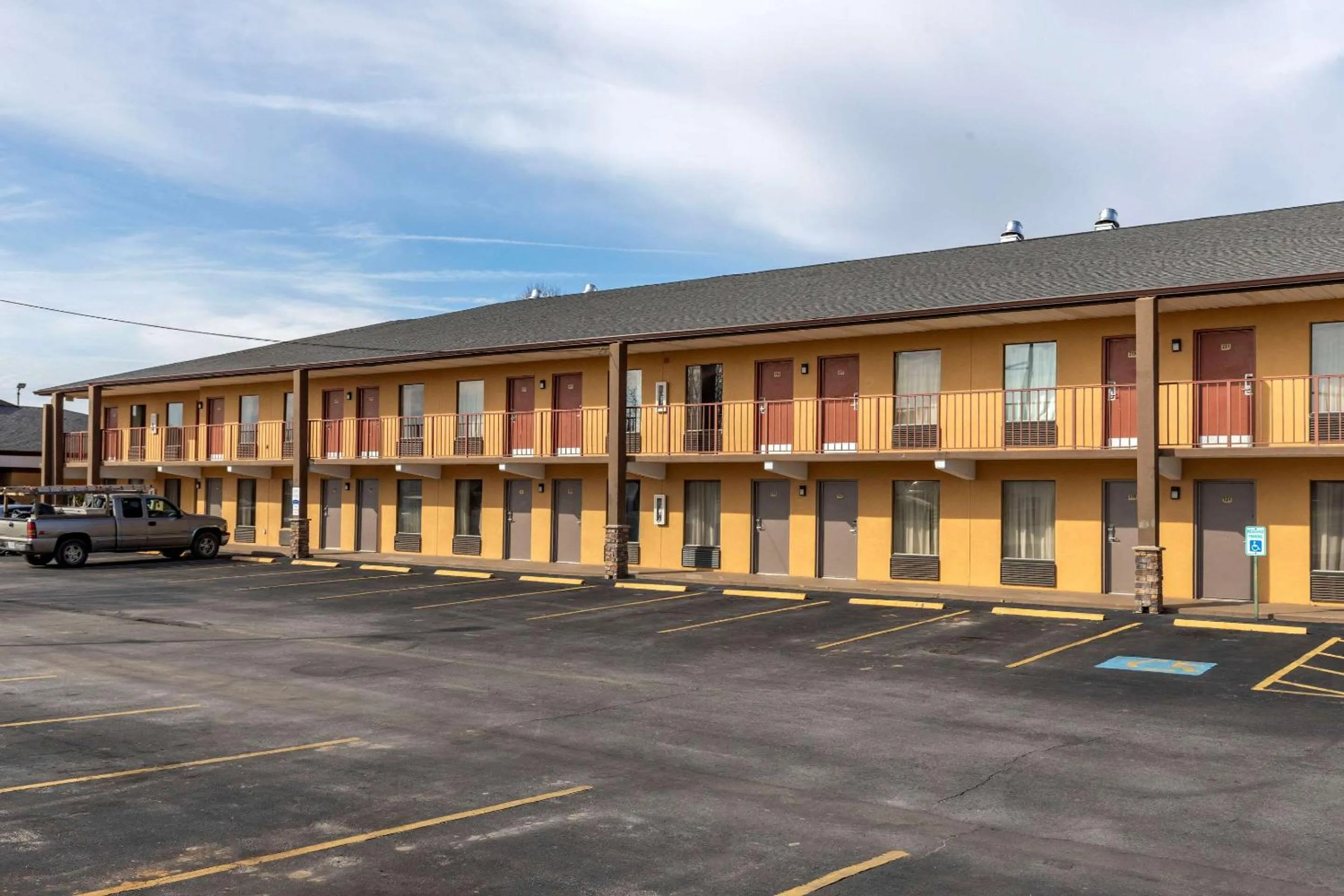 Property building in Quality Inn Duncan Spartanburg West
