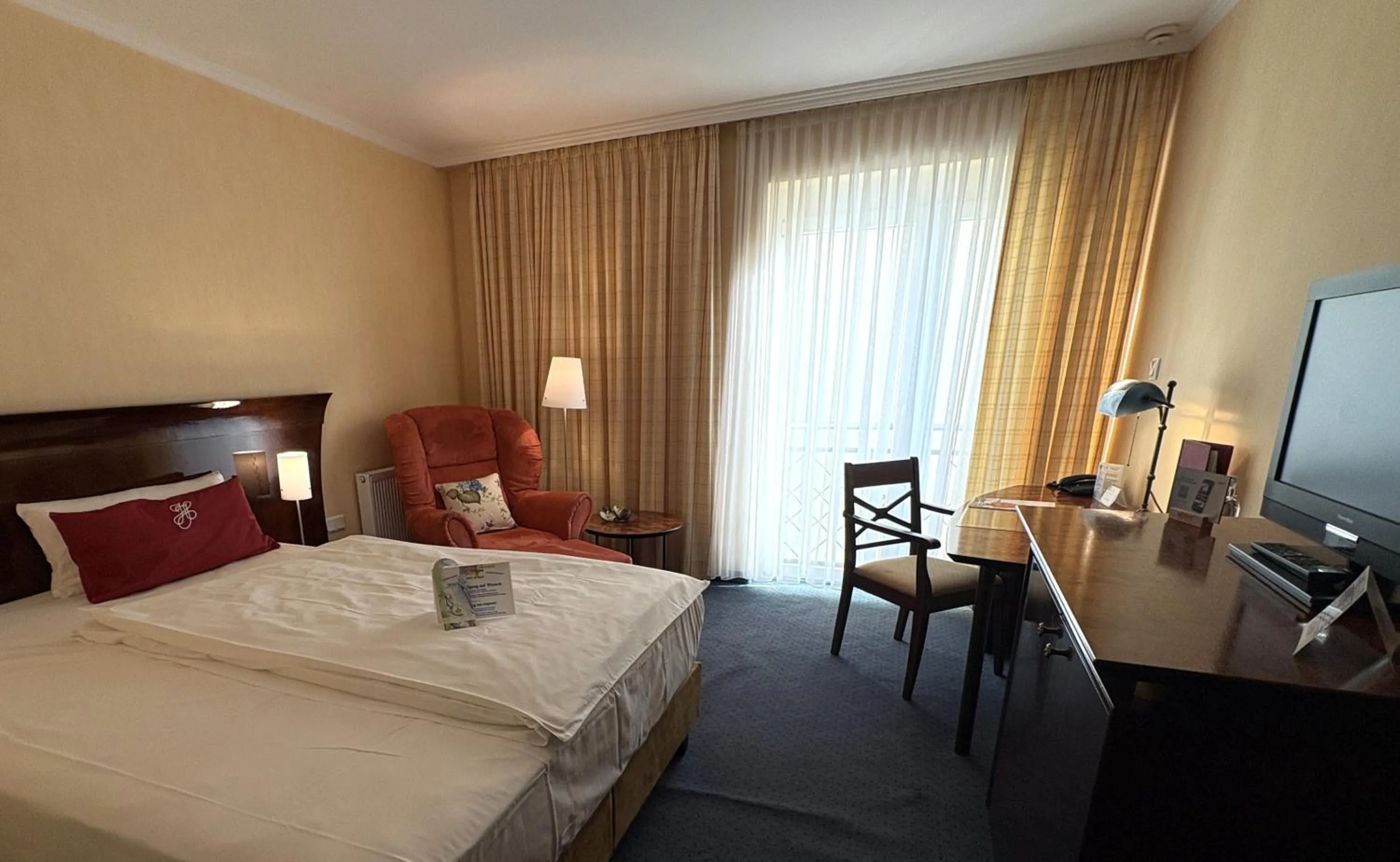 Photo of the whole room, Bed in Akzent Hotel Höltje