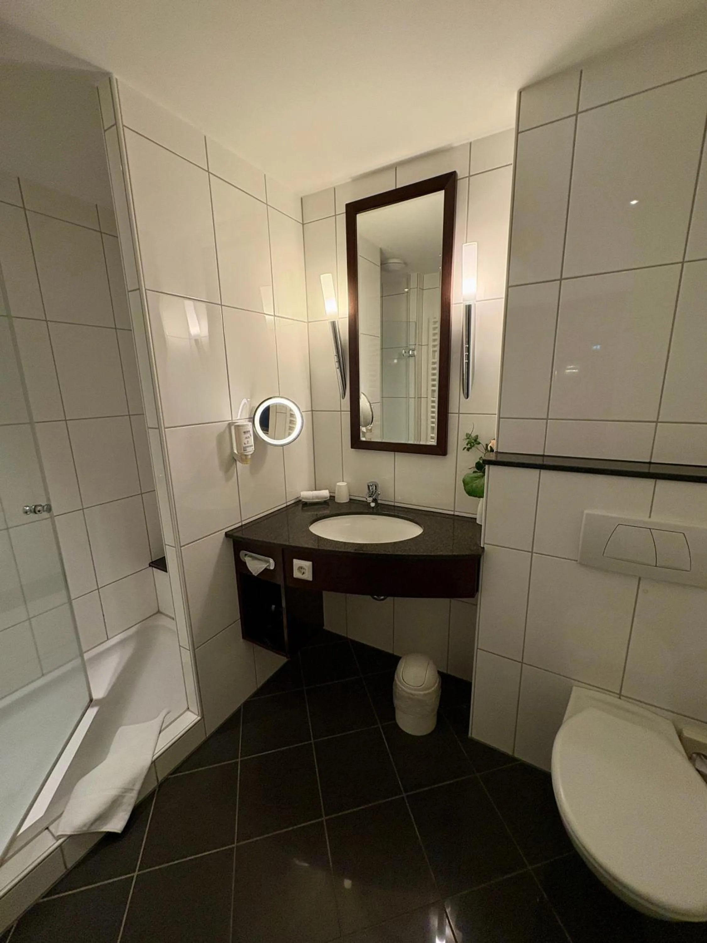 Bathroom in Akzent Hotel Höltje