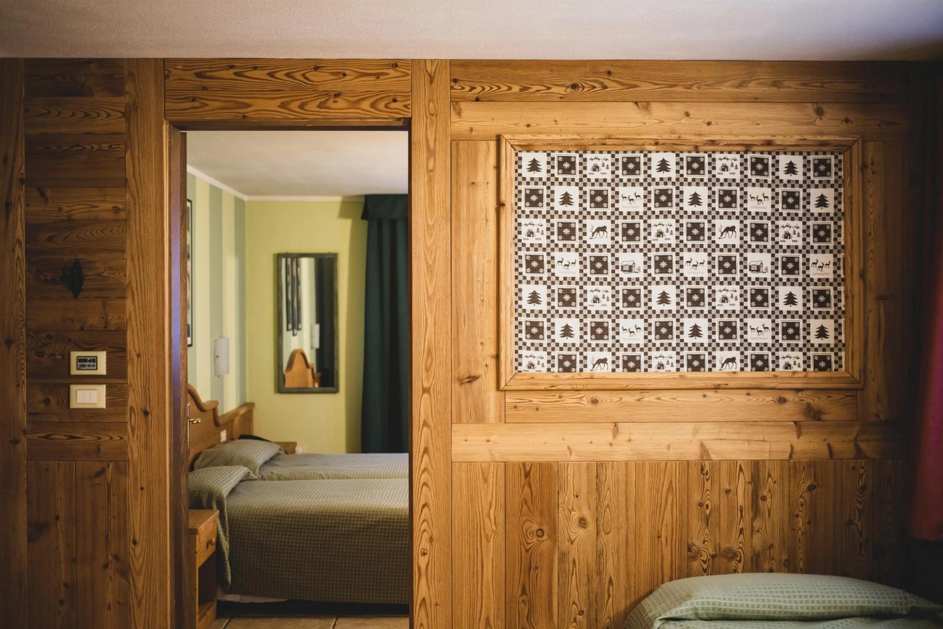 Photo of the whole room, Bed in Residence Les Fleurs