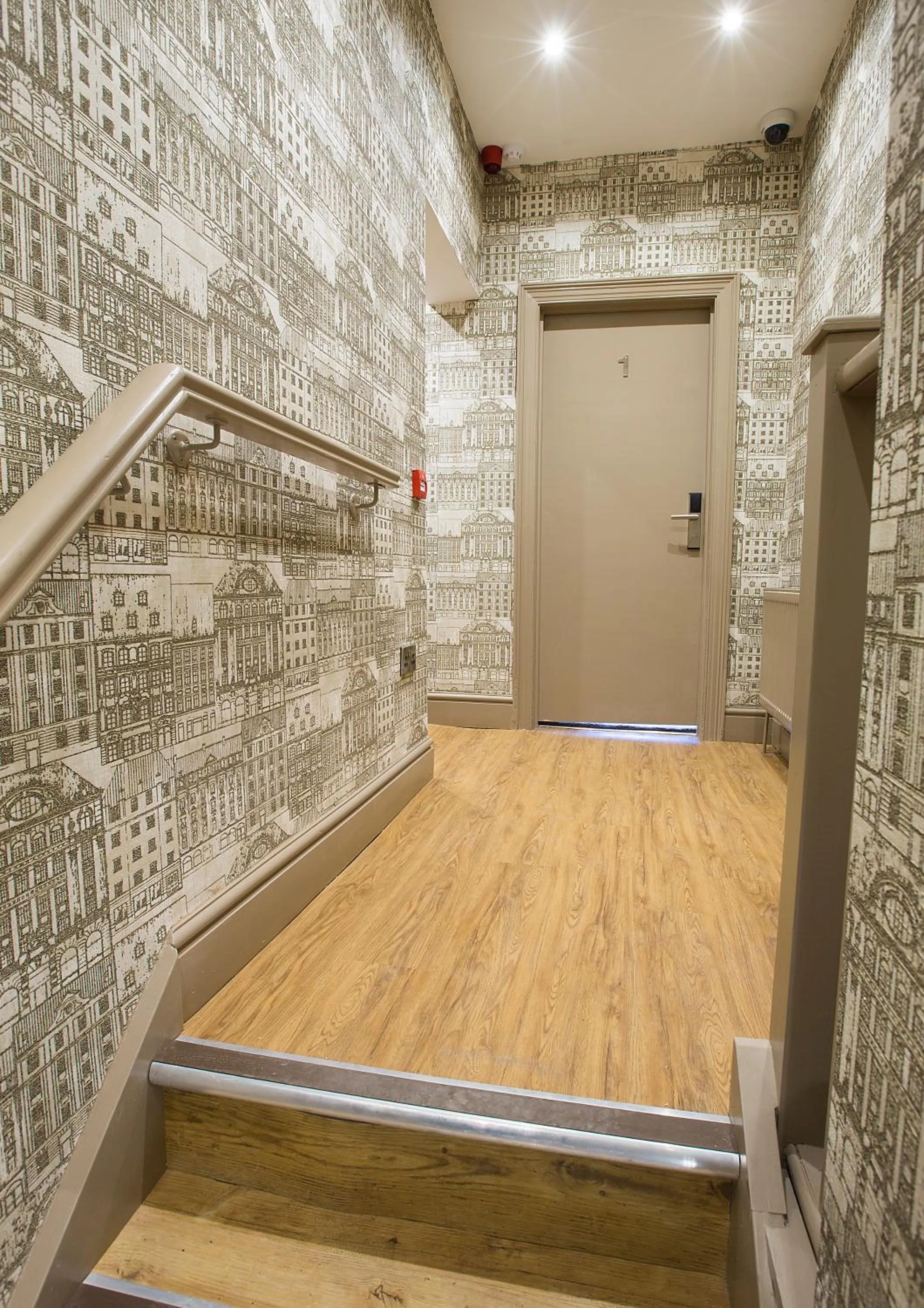 Arthur's Bar & Accommodation