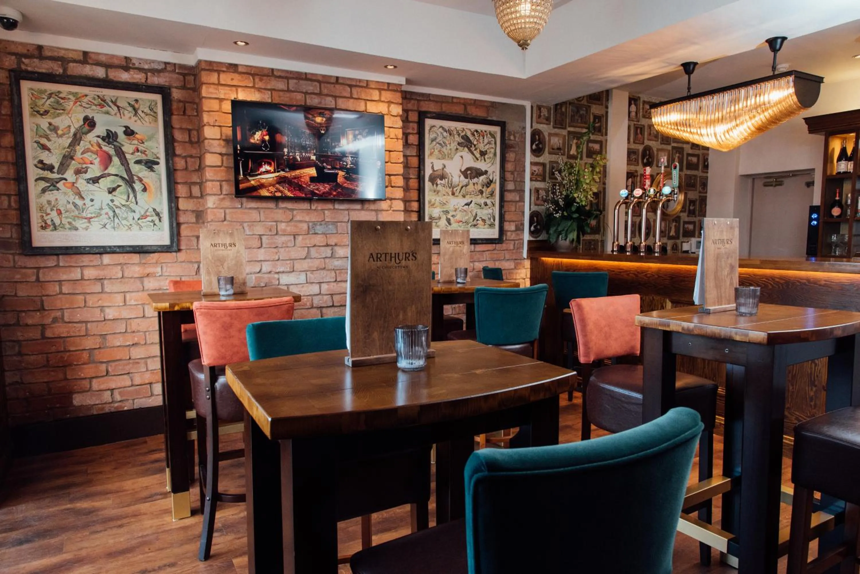 Restaurant/places to eat in Arthur's Bar & Accommodation