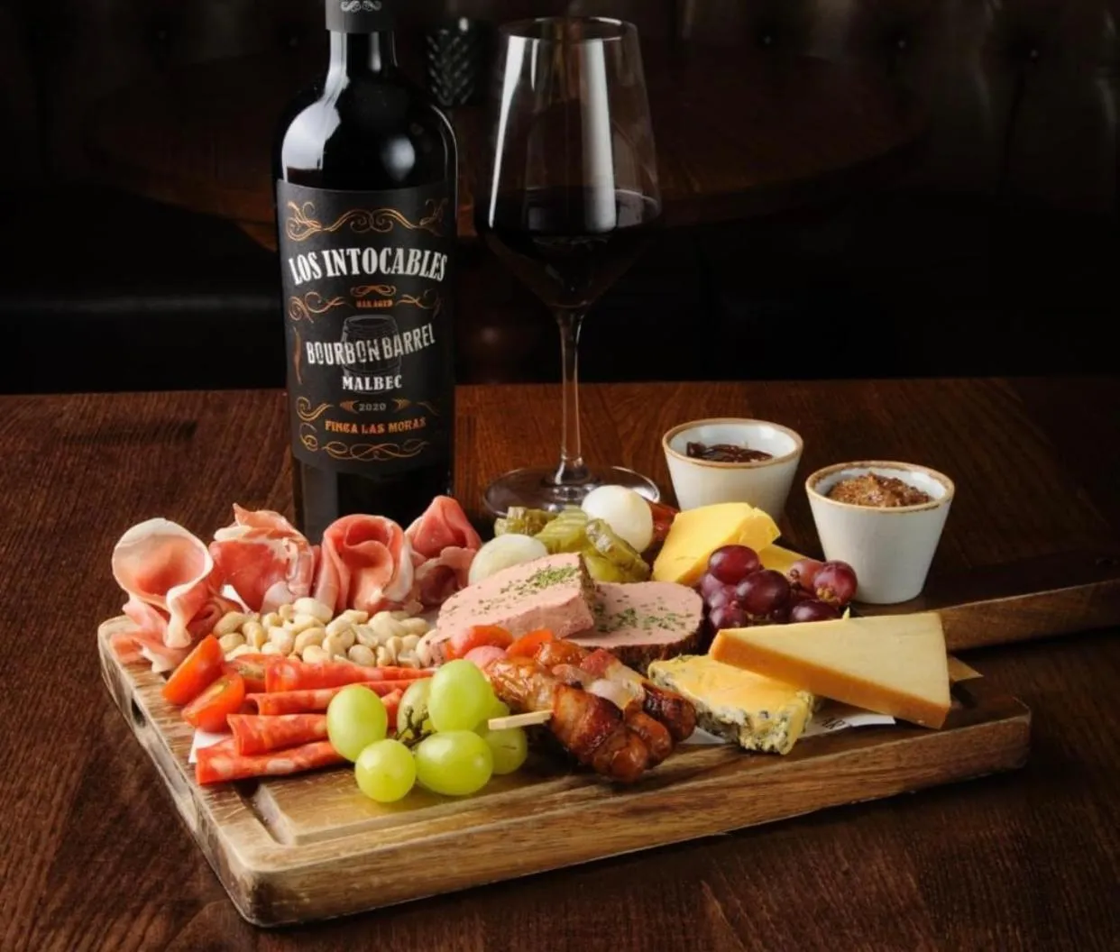 Restaurant/places to eat in Arthur's Bar & Accommodation