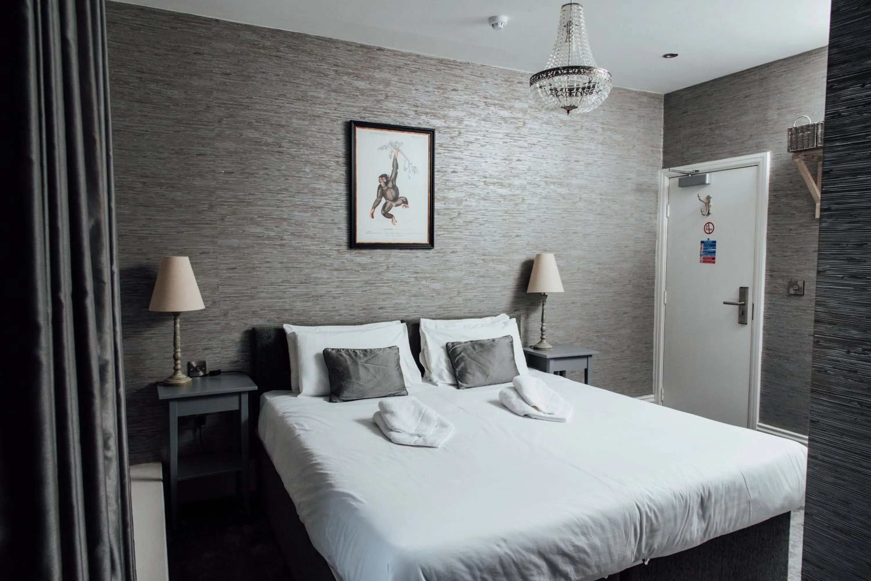 Bed in Arthur's Bar & Accommodation