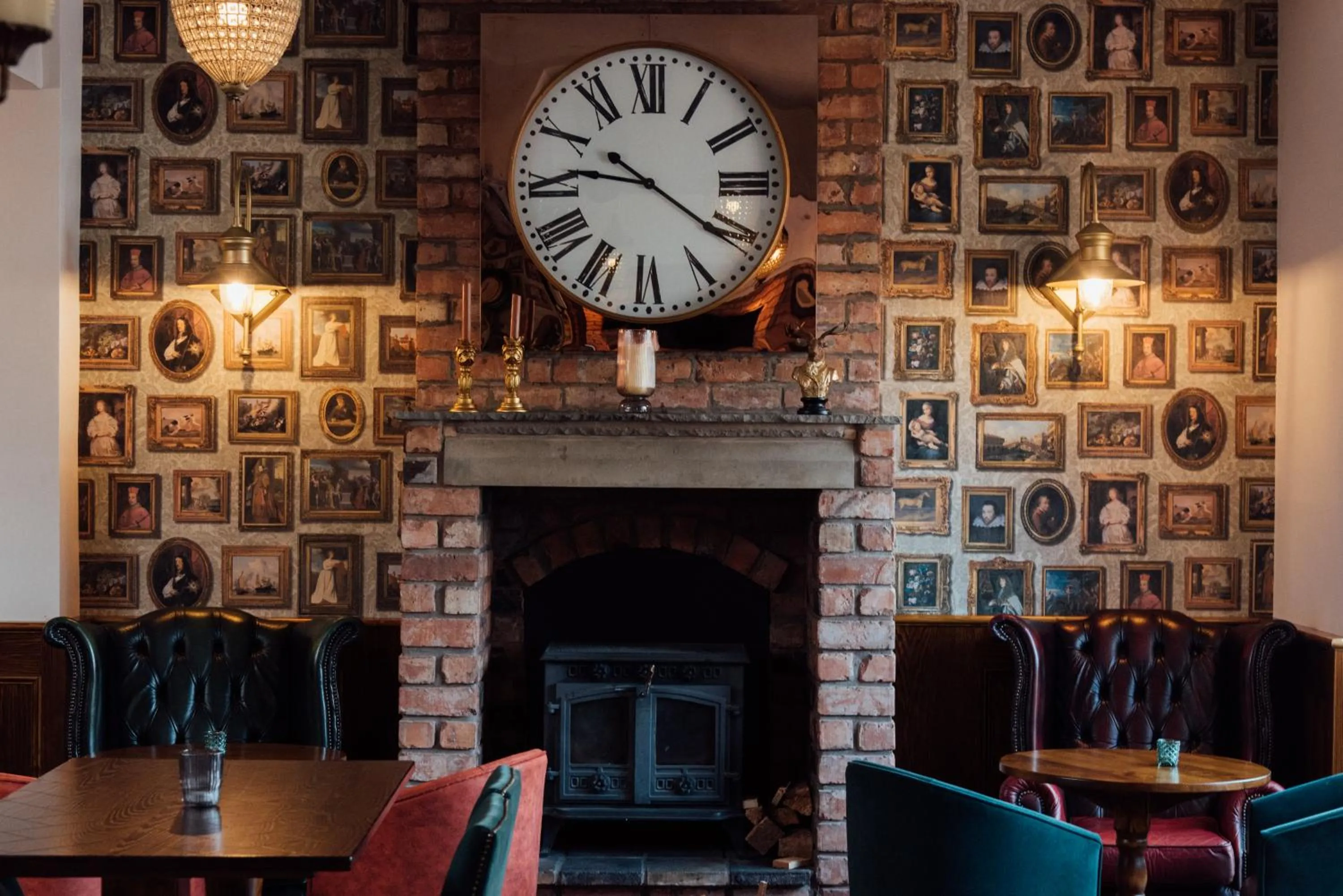 Restaurant/places to eat in Arthur's Bar & Accommodation