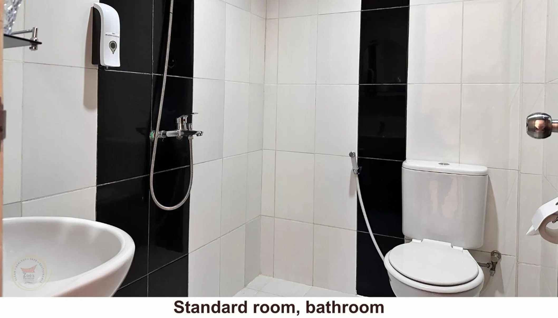 Bathroom in Zoé’s Paradise Waterfront Hotel