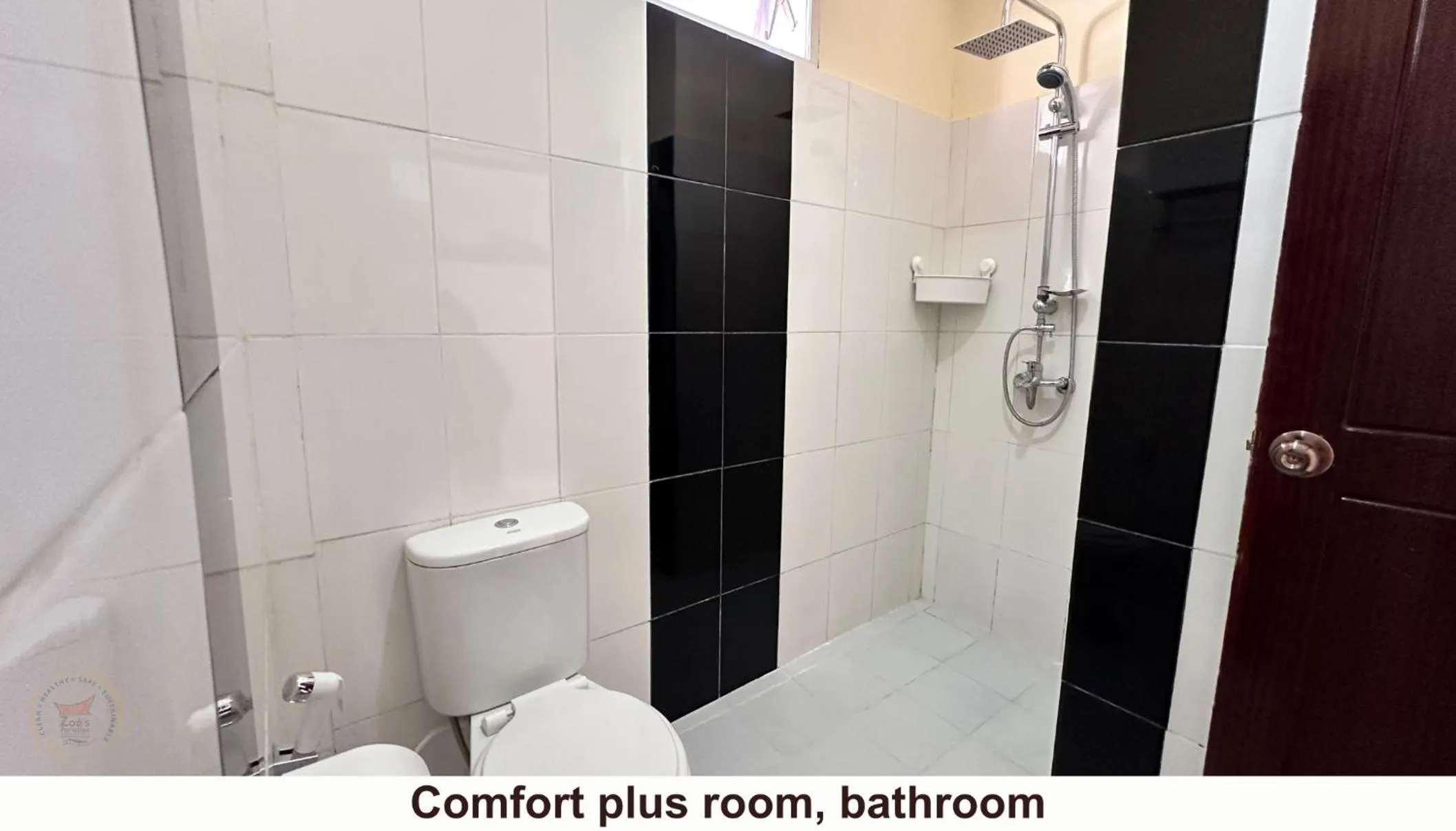 Bathroom in Zoé’s Paradise Waterfront Hotel