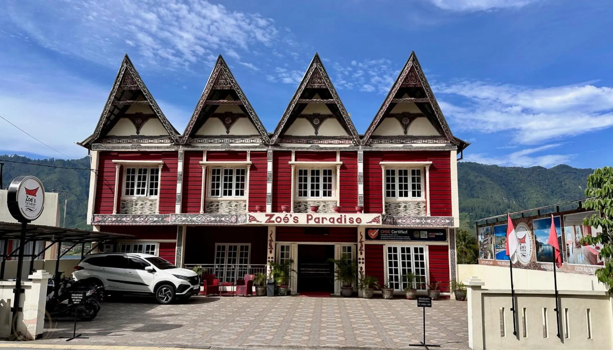 Property building in Zoé’s Paradise Waterfront Hotel