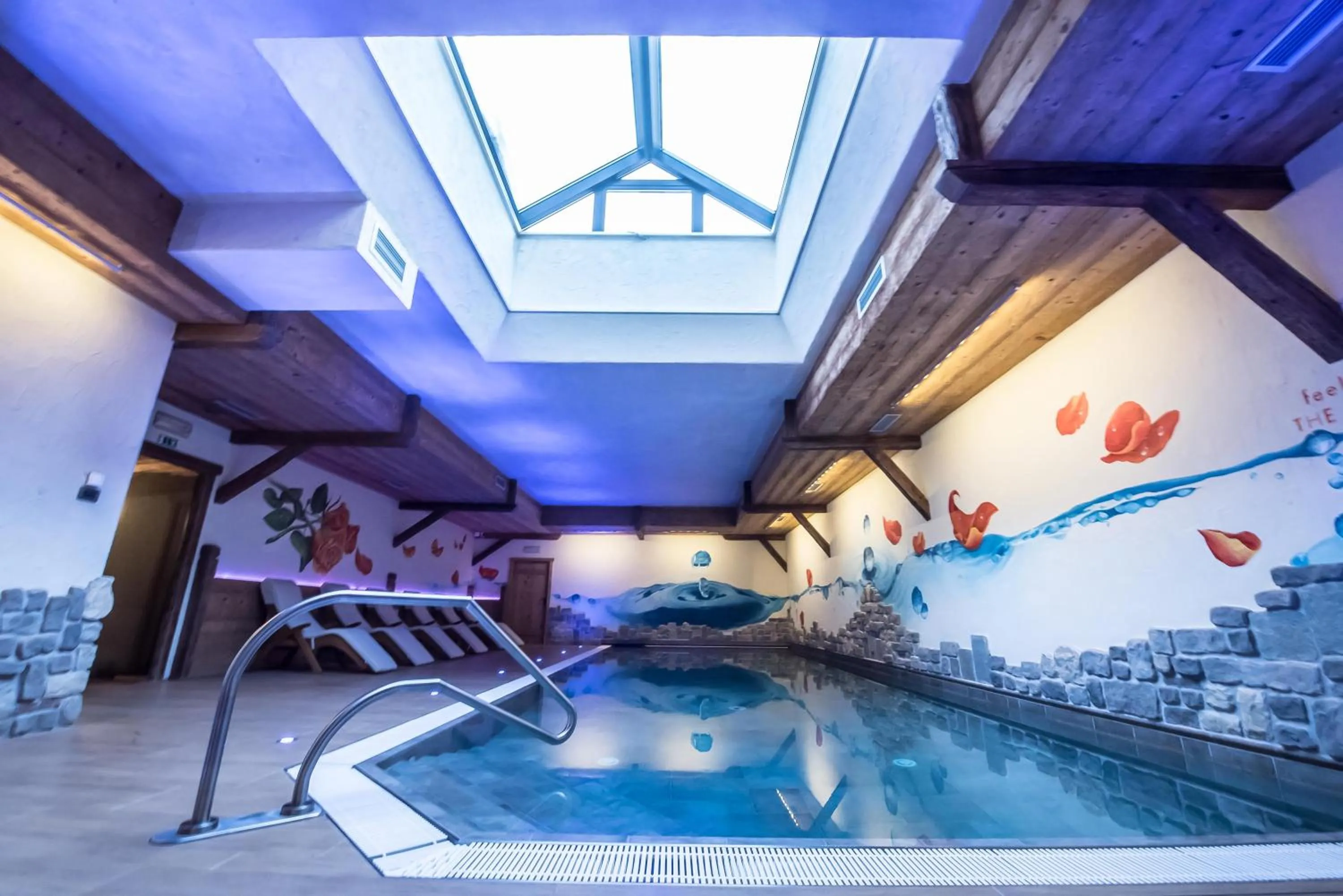 Swimming pool in Hotel Capriolo