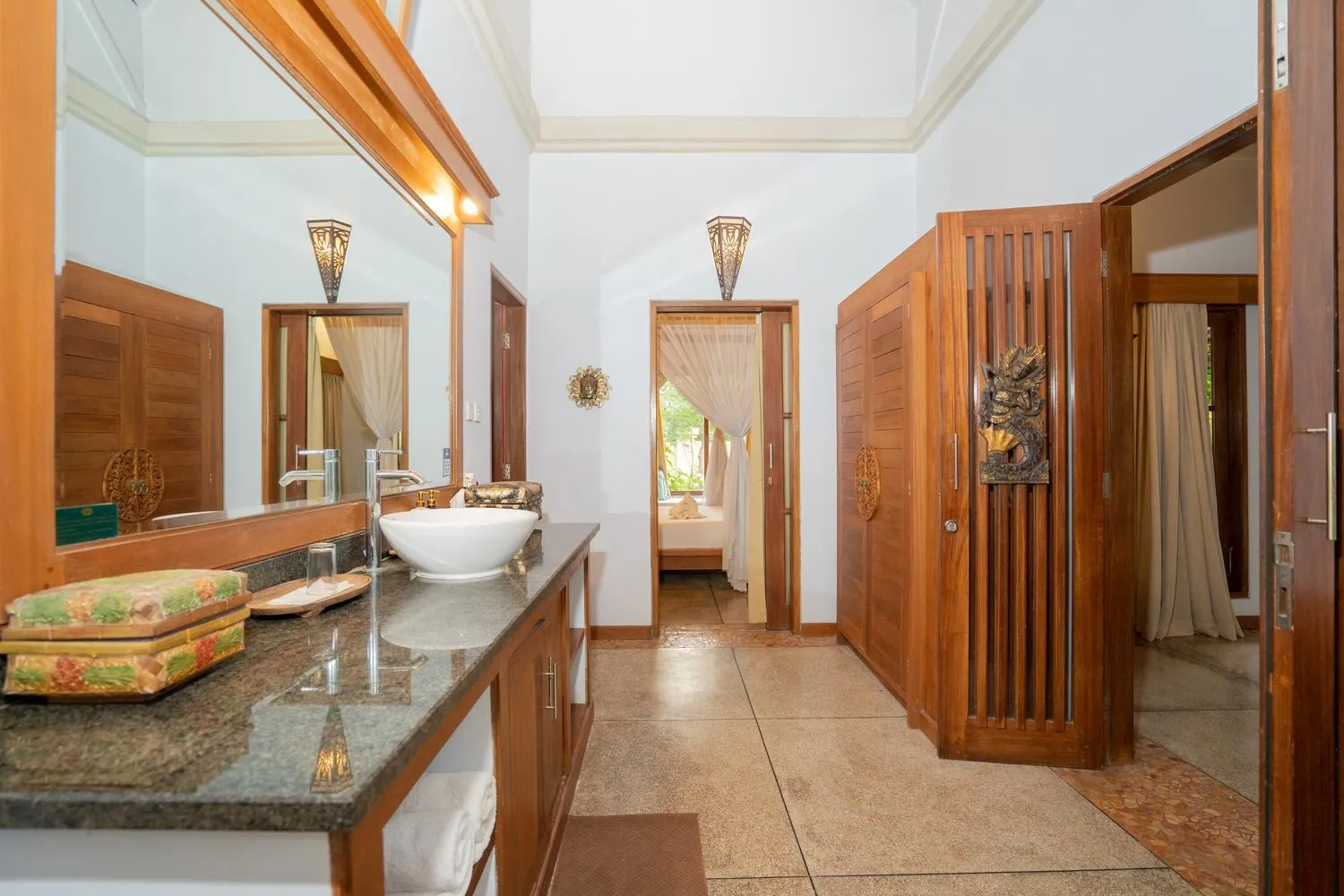 Bathroom, Bed in Taman Sari Bali Resort and Spa