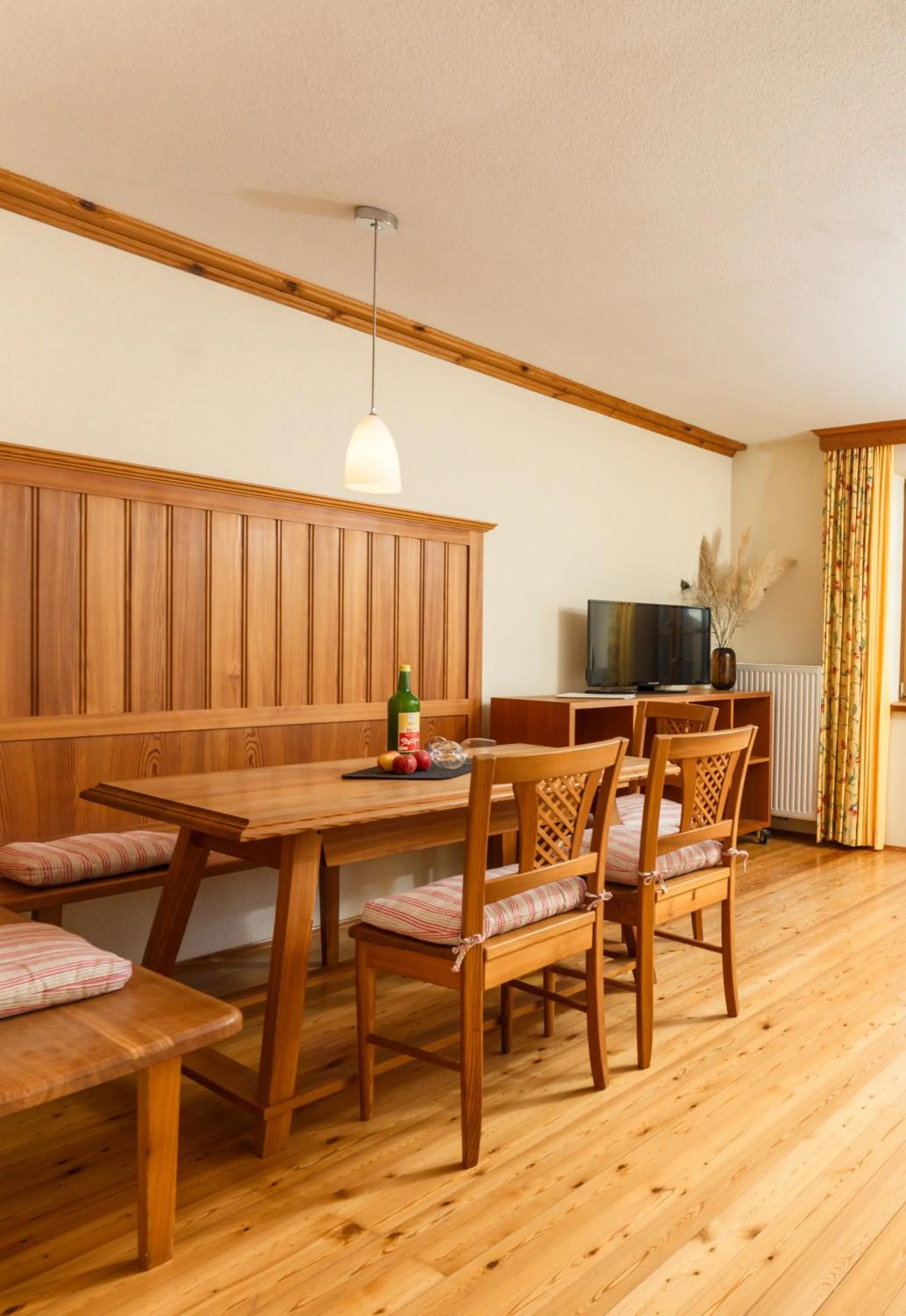 Kitchen or kitchenette in Hotel Ramsauhof Pool & Wellness Breakfast & Light Dinner Buffet