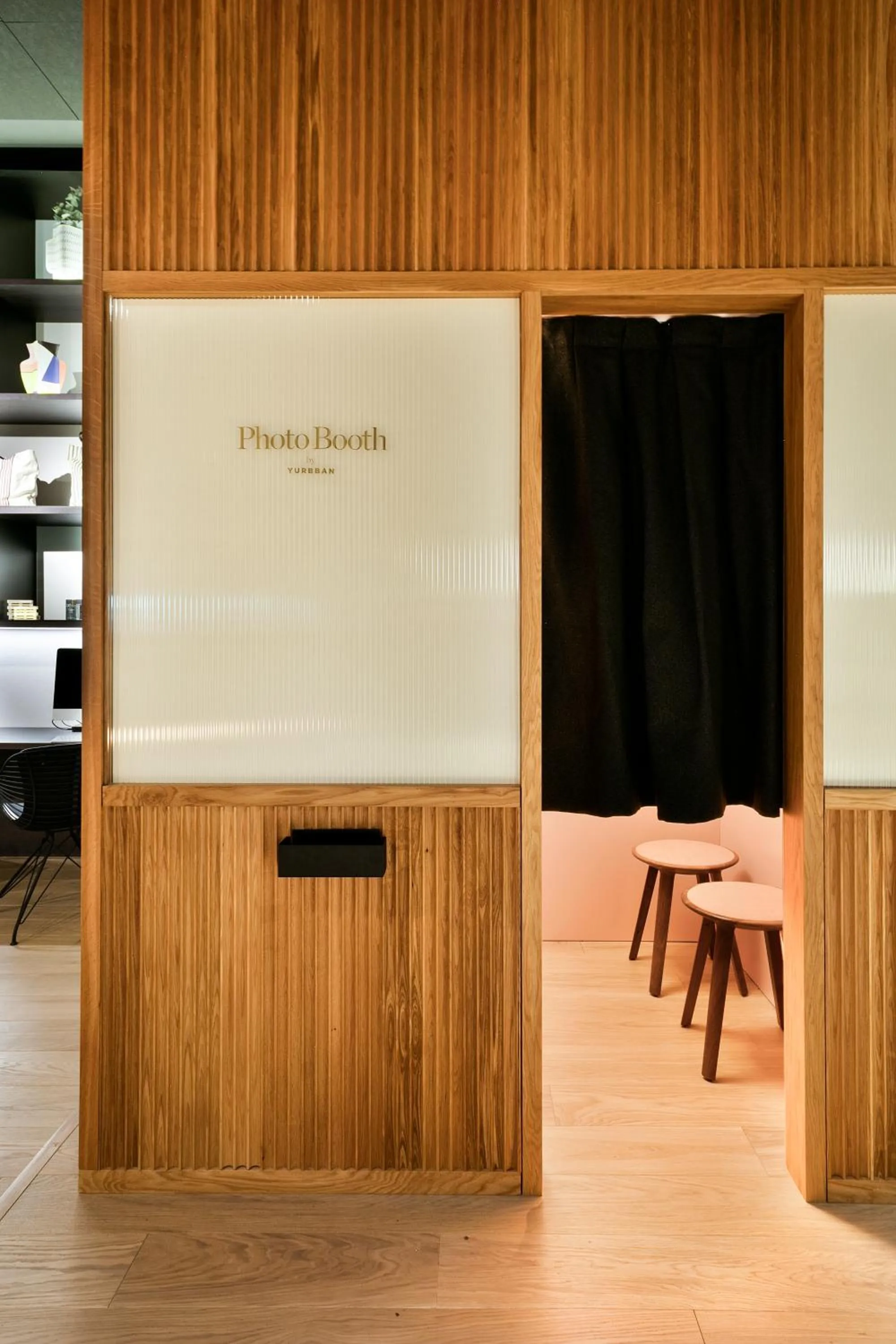 Entertainment in Yurbban Passage Hotel & Spa