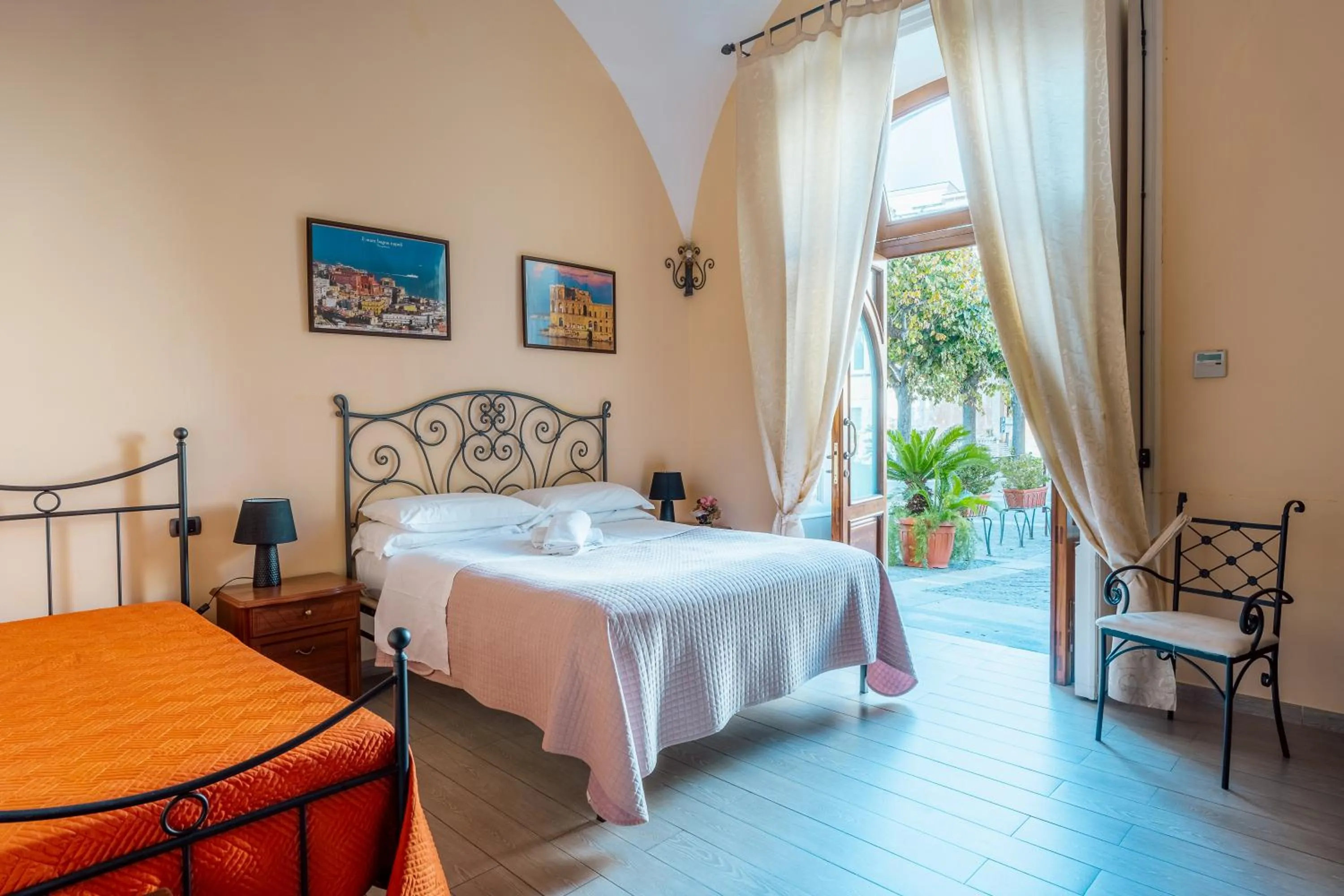 Photo of the whole room, Bed in Relais Il Pennino