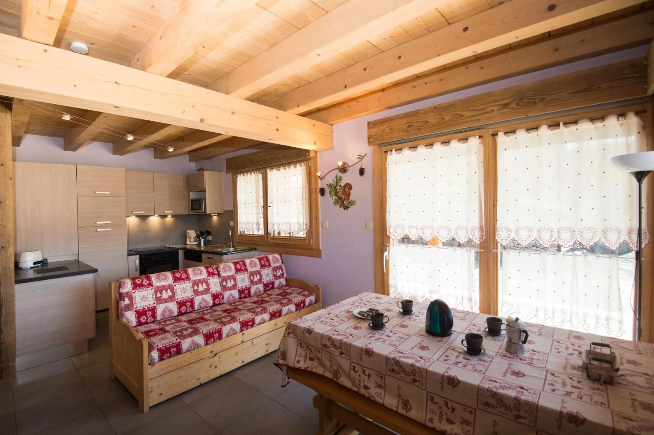 Living room, Bed in Les Adrets