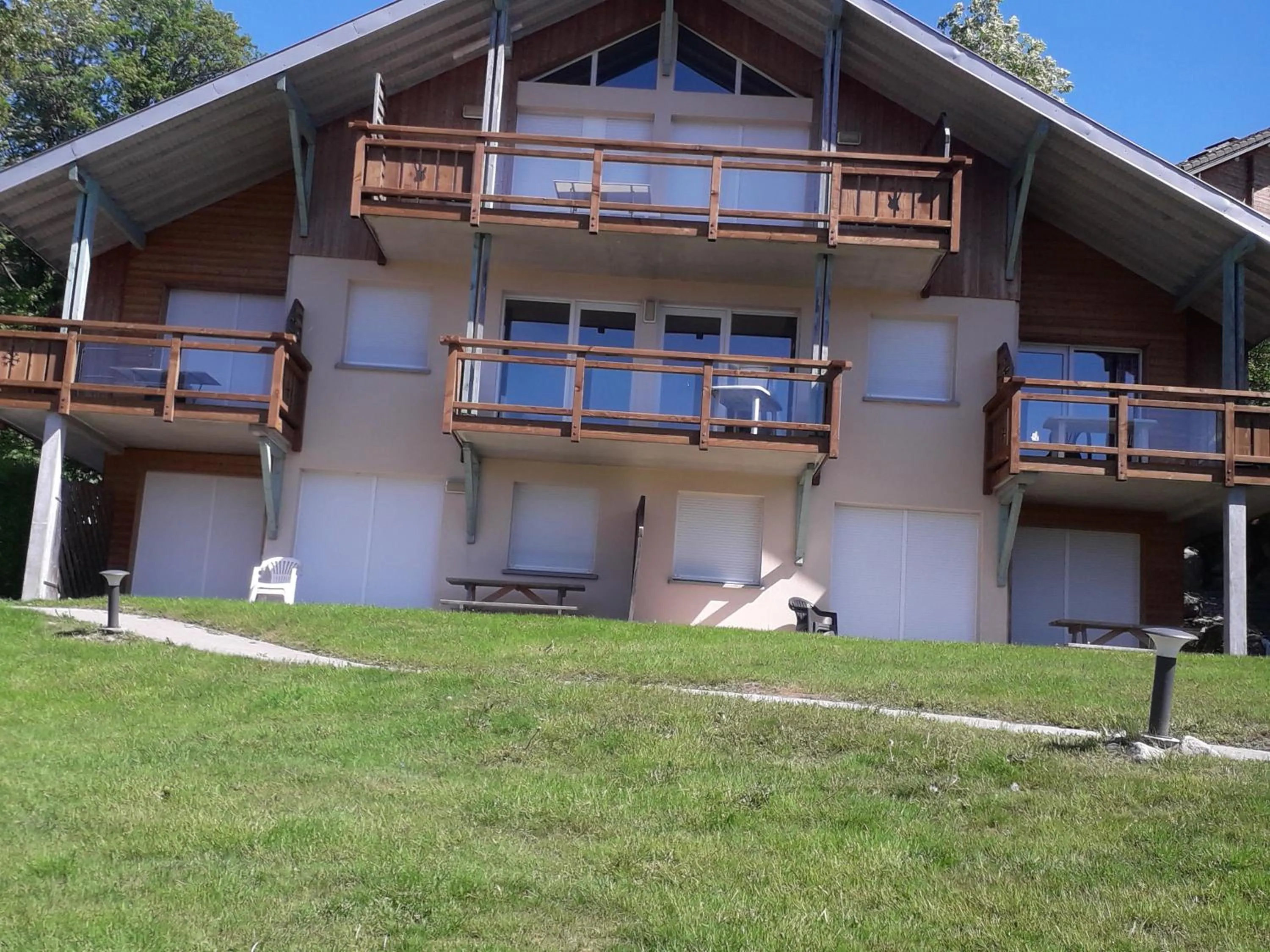 Facade/entrance in Les Adrets