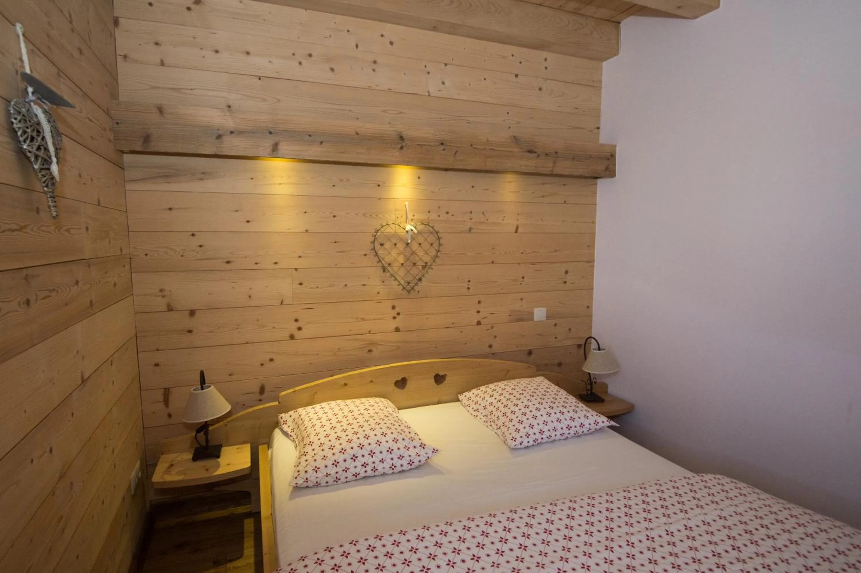 Decorative detail, Bed in Les Adrets