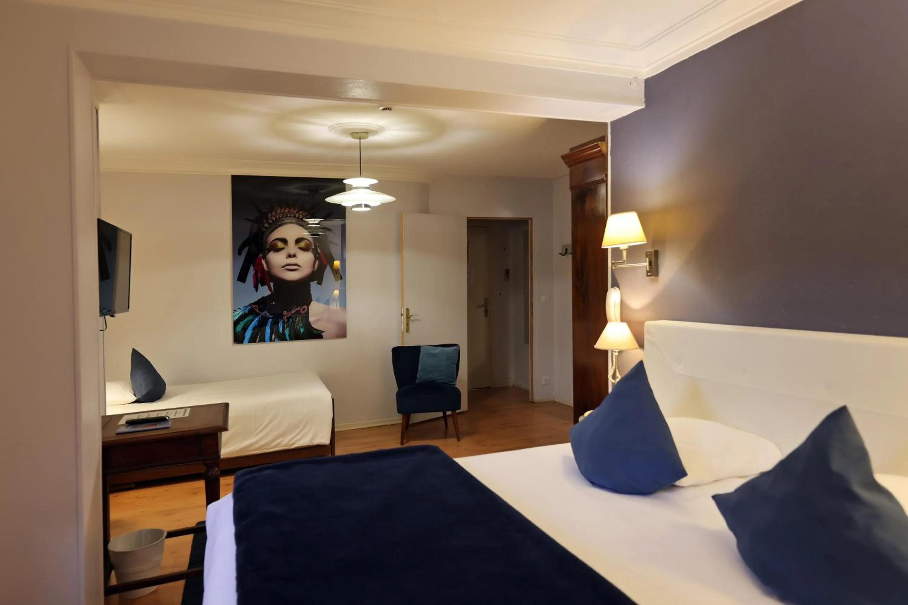 Bed in Hotel Les Pasteliers