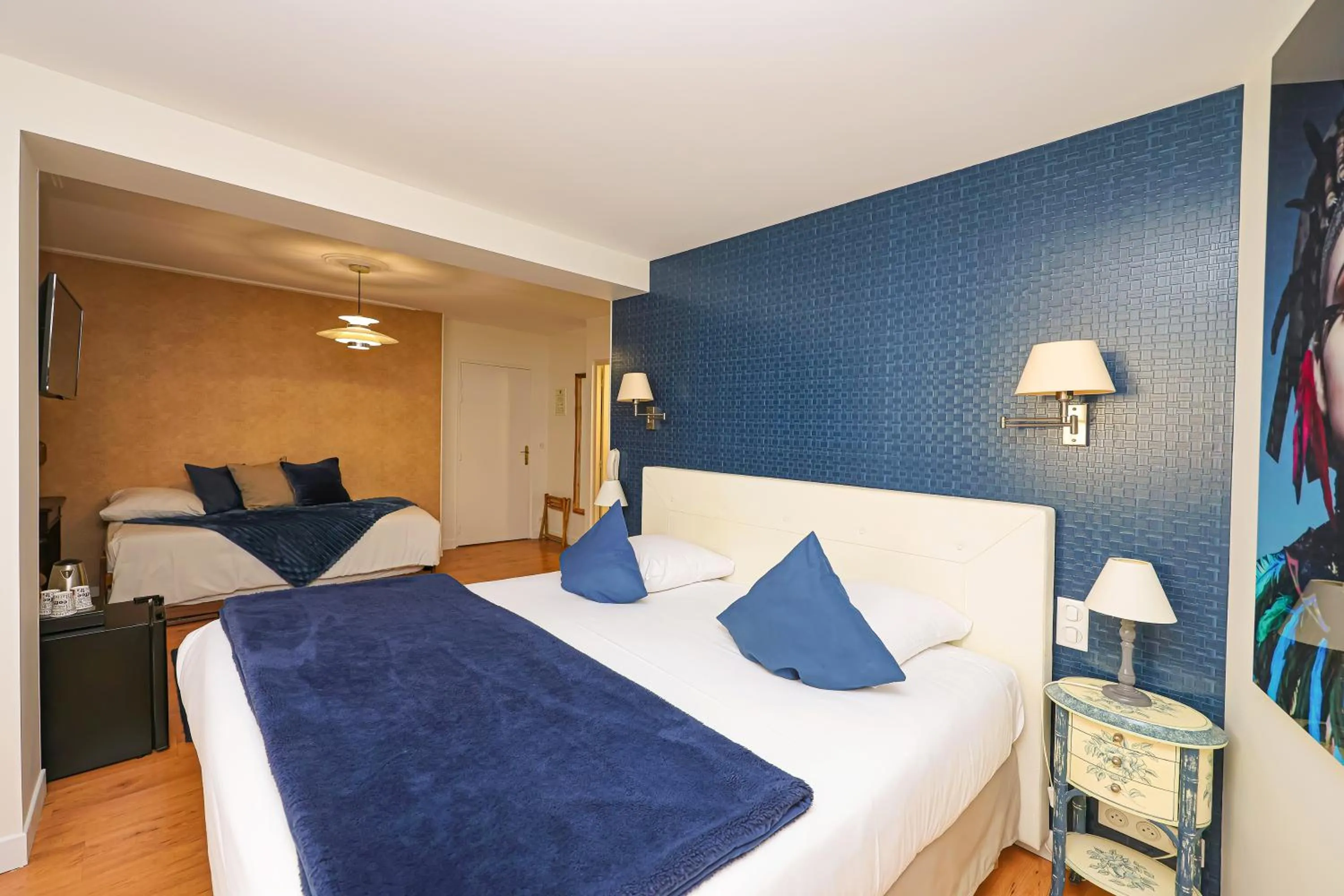 Bed in Charming Hôtel - Les Pasteliers