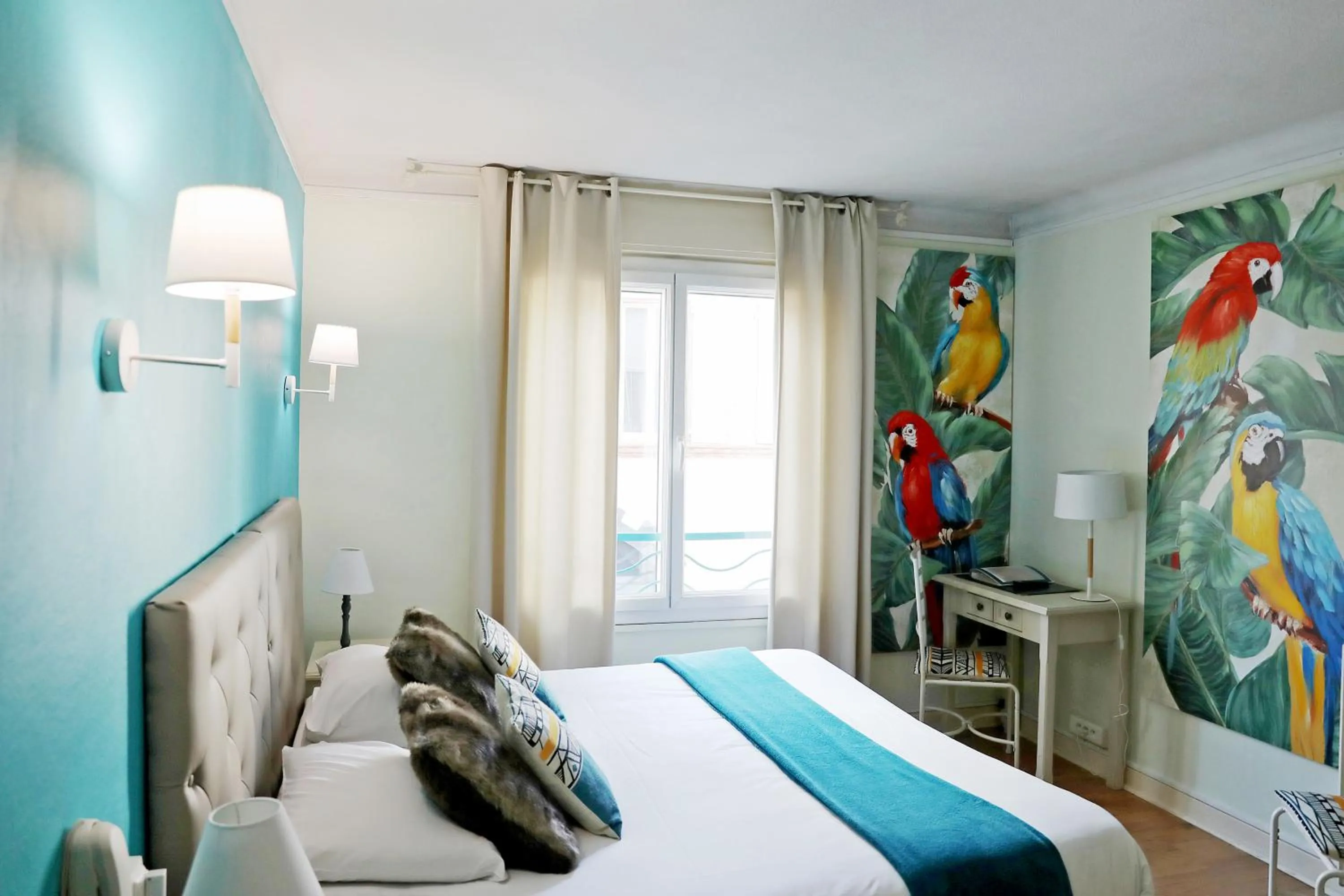 Bed in Hotel Les Pasteliers