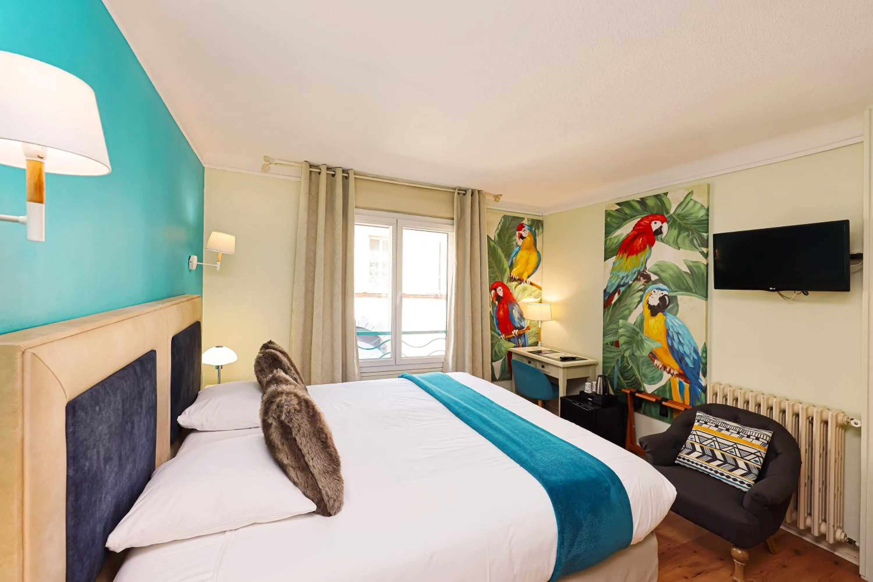 Bed in Hotel Les Pasteliers