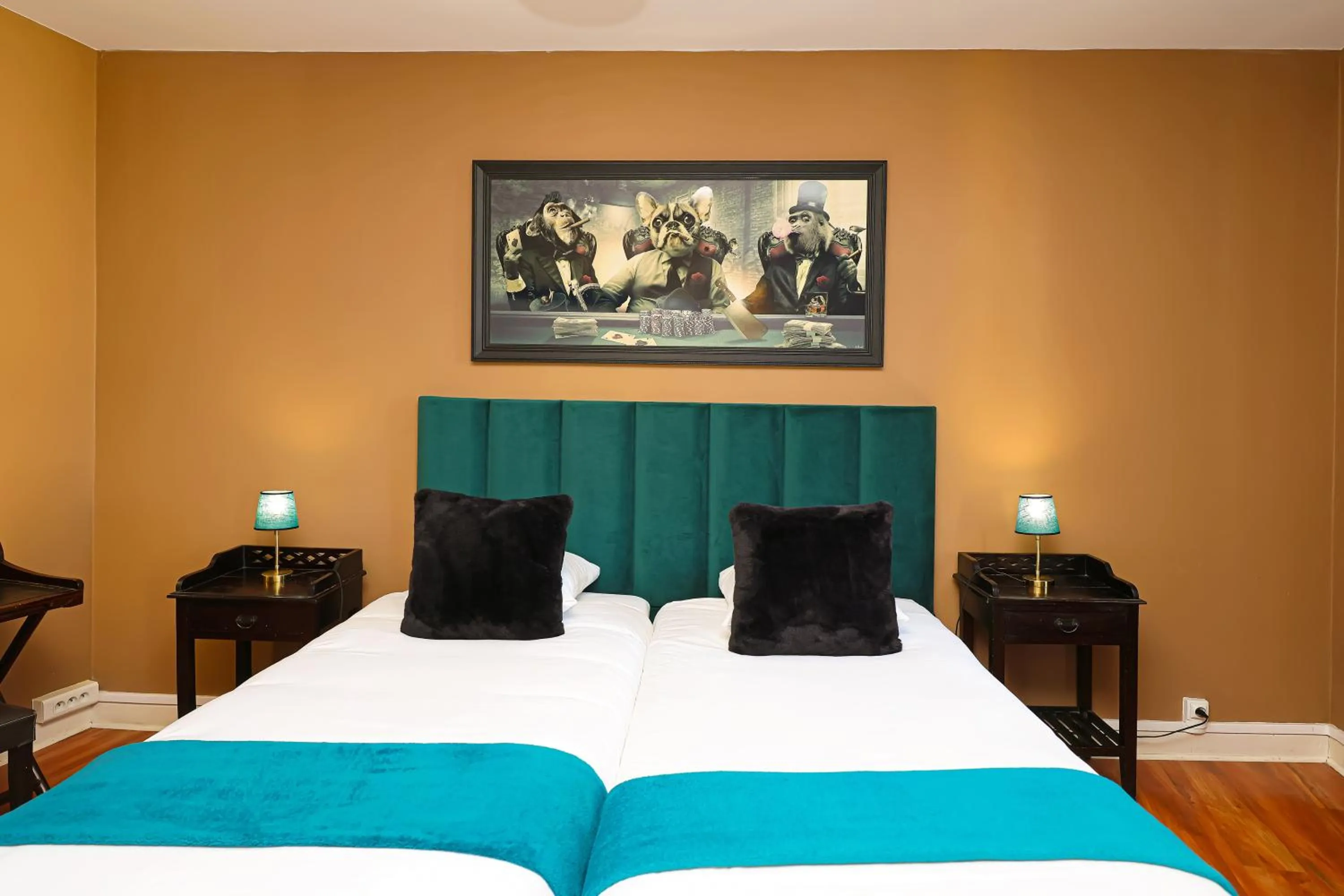 Bed in Charming Hôtel - Les Pasteliers