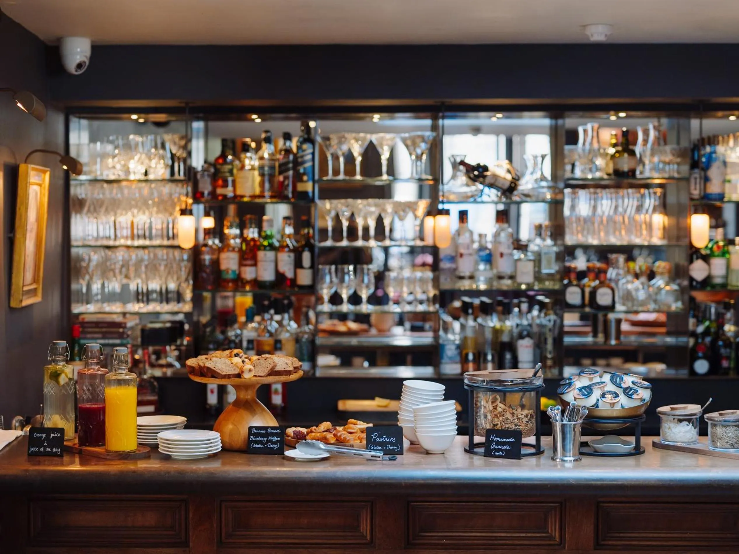 Breakfast in Old Parsonage Hotel