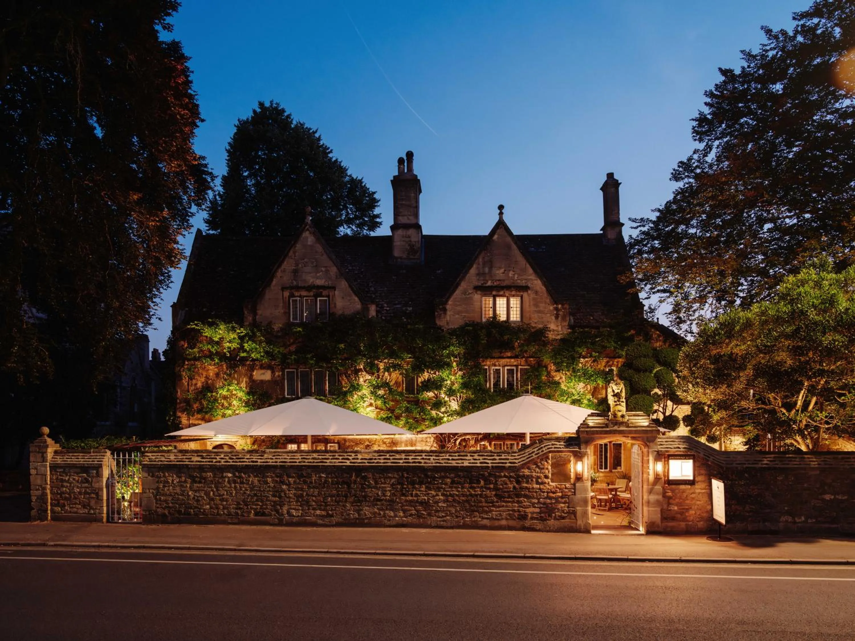 Property building in Old Parsonage Hotel