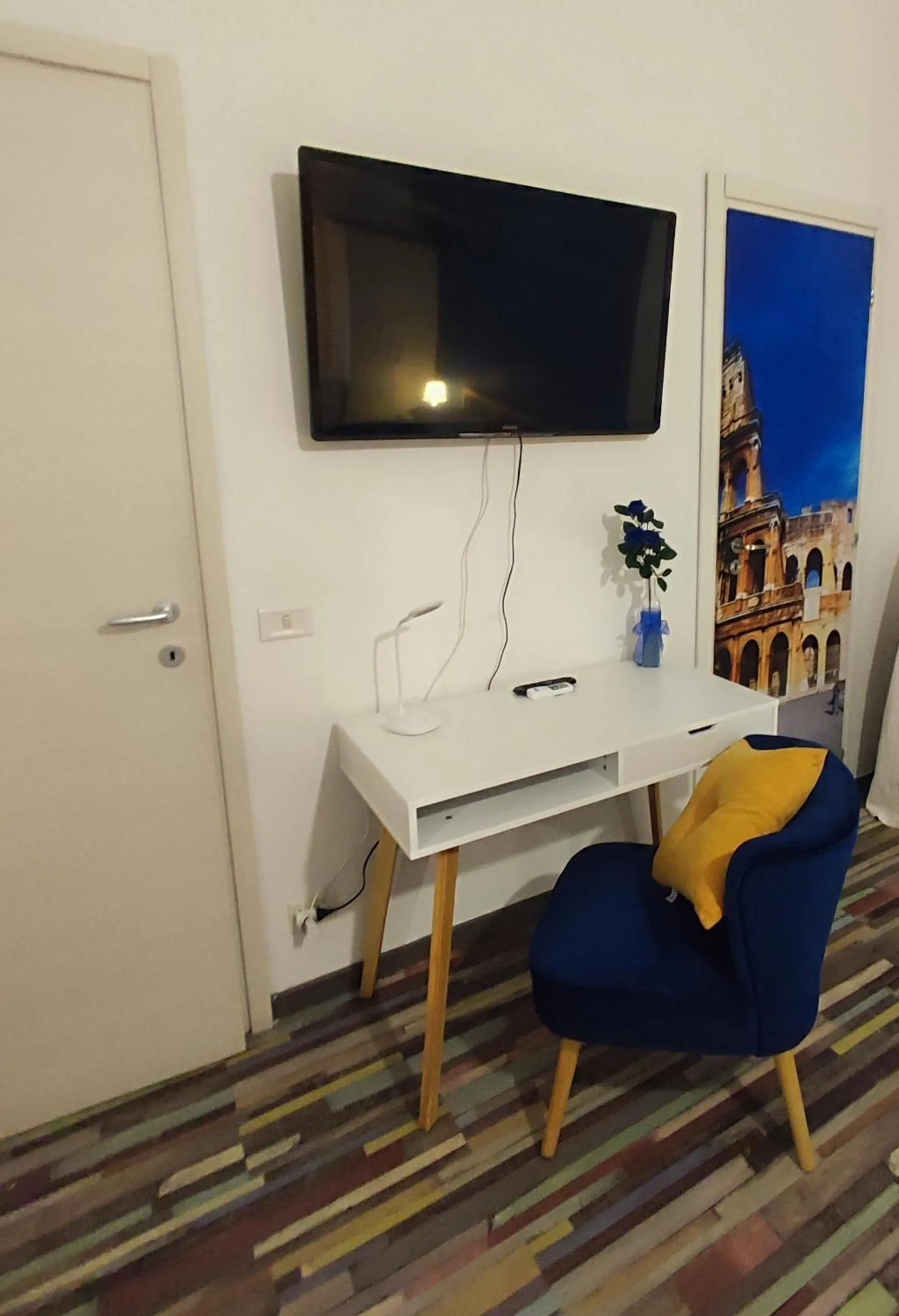 TV and multimedia in RomAmoR Suite