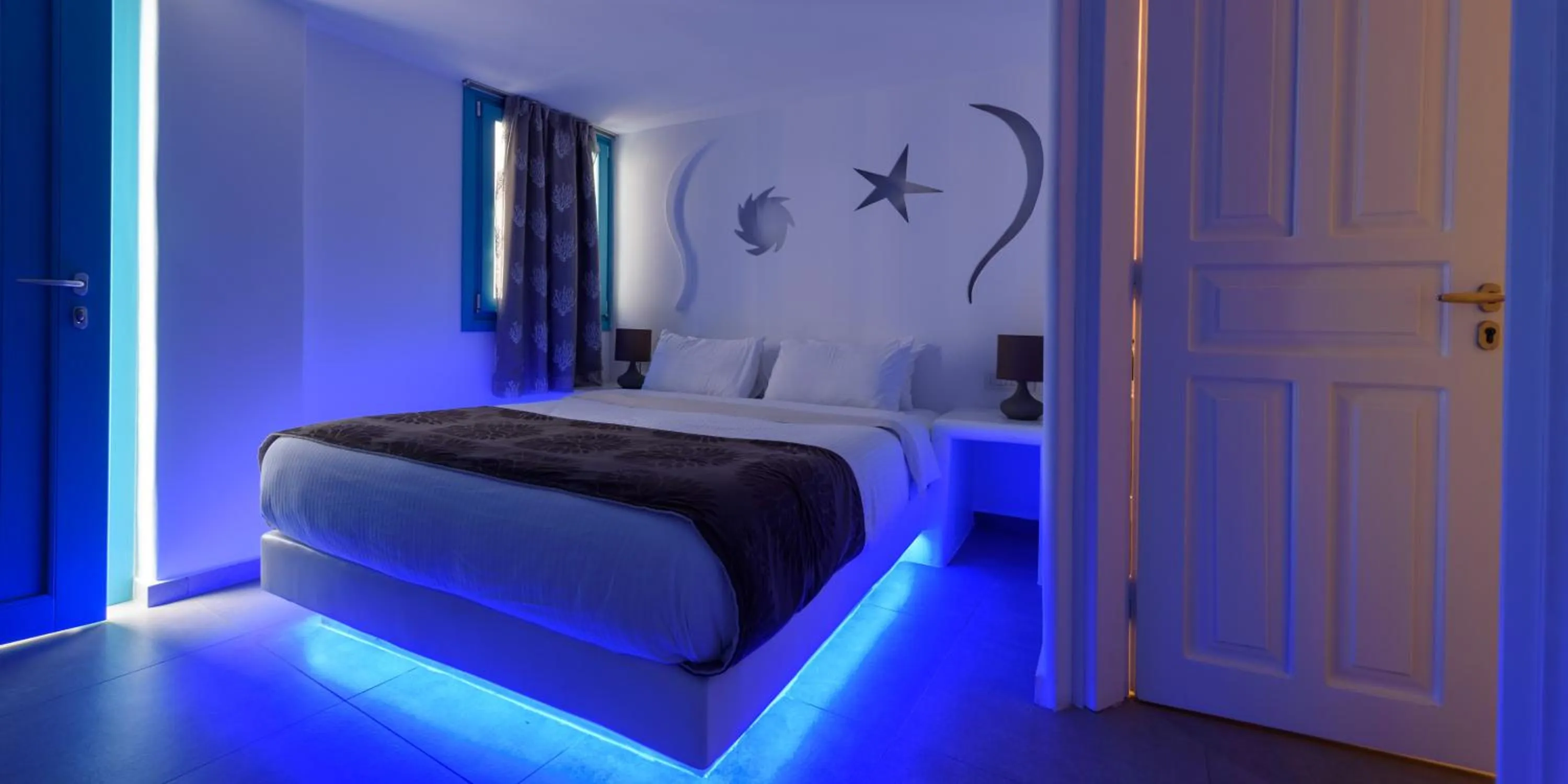 Photo of the whole room, Bed in Nikolas Hotel