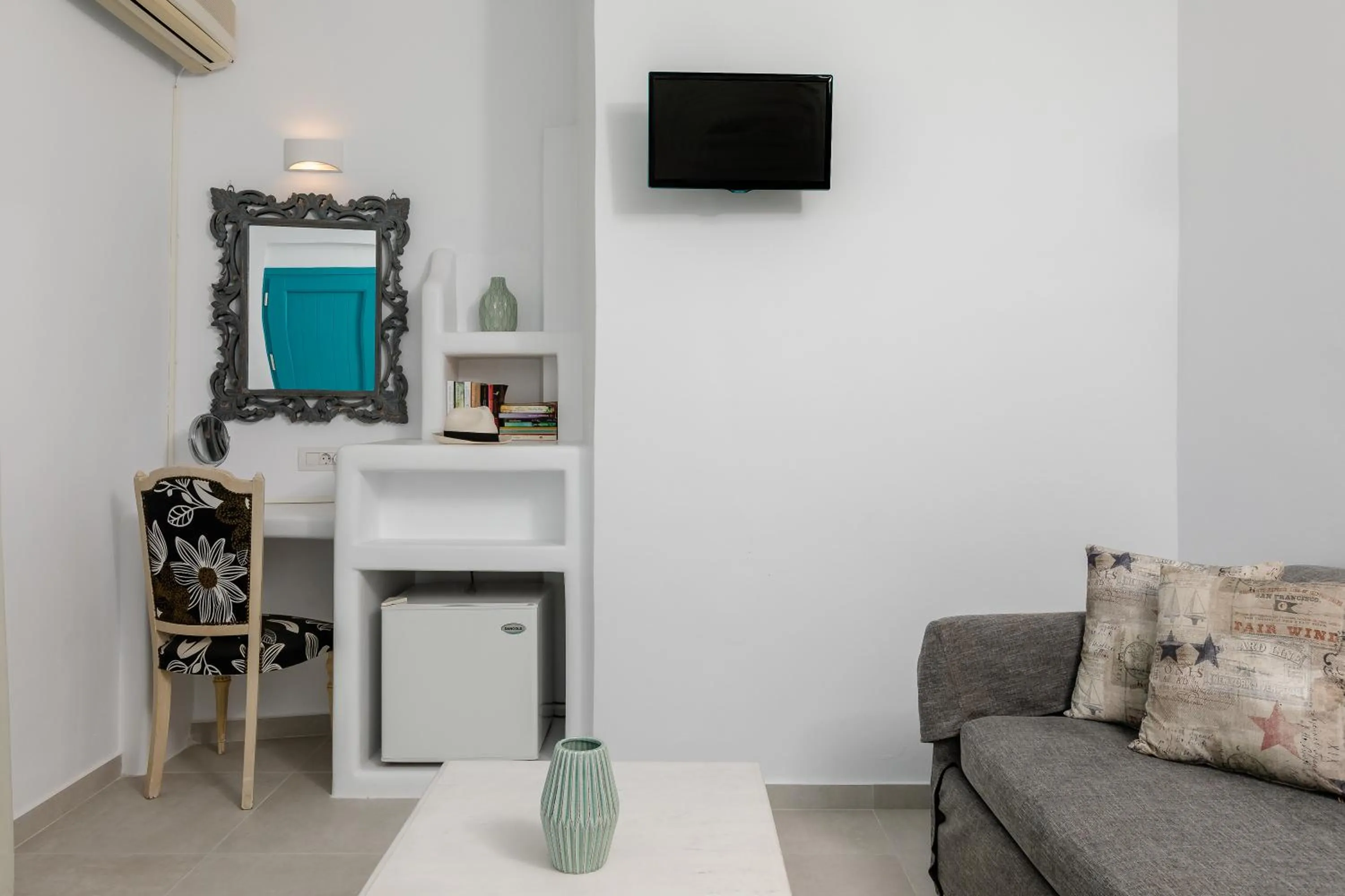 Living room in Nikolas Hotel