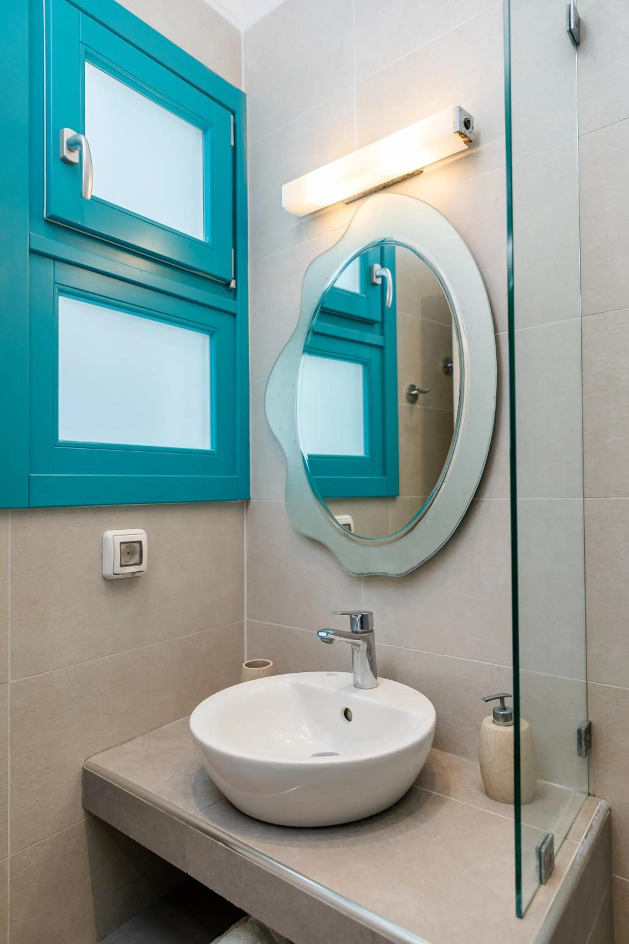 Bathroom in Nikolas Hotel