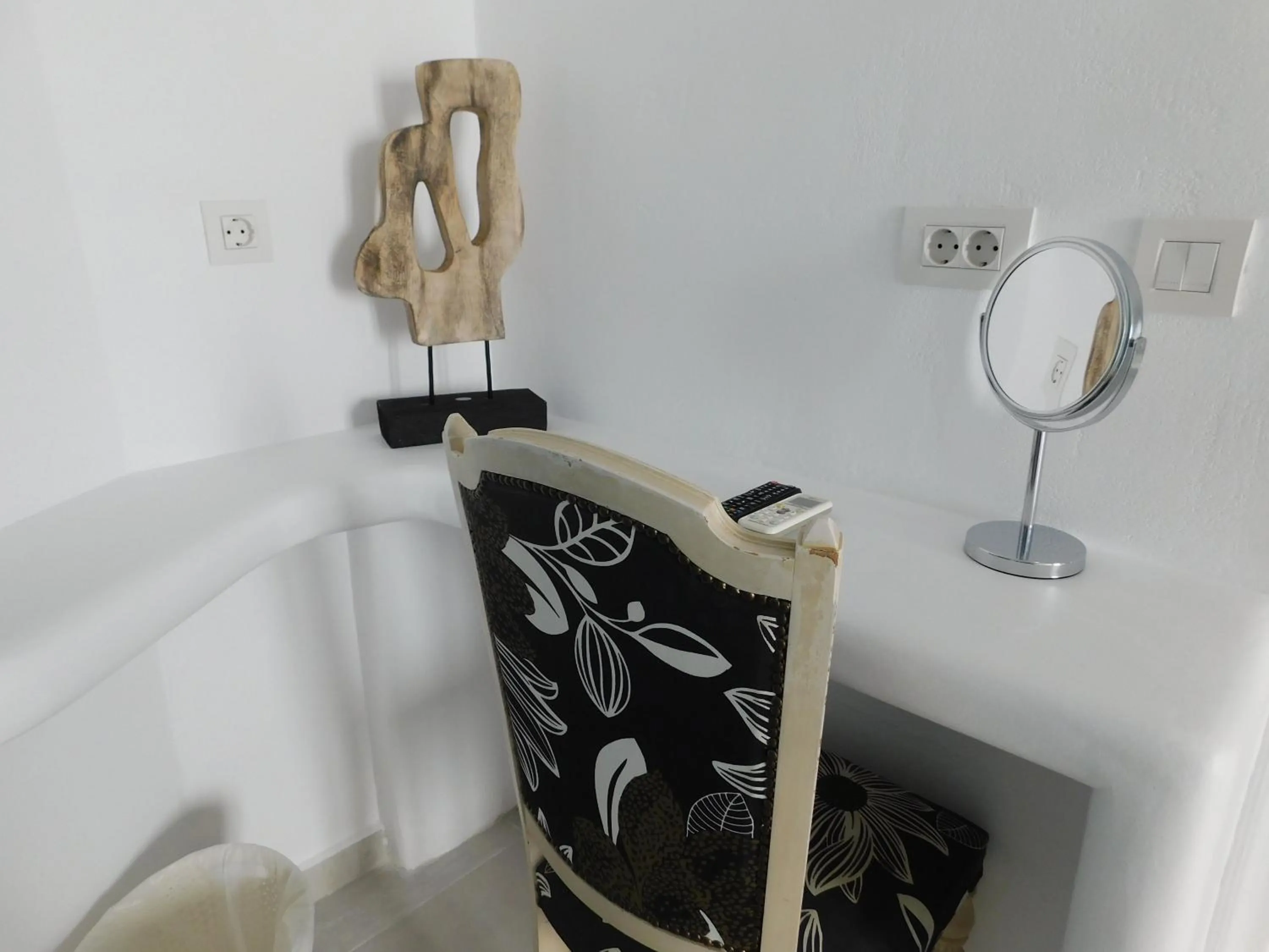 Decorative detail in Nikolas Hotel