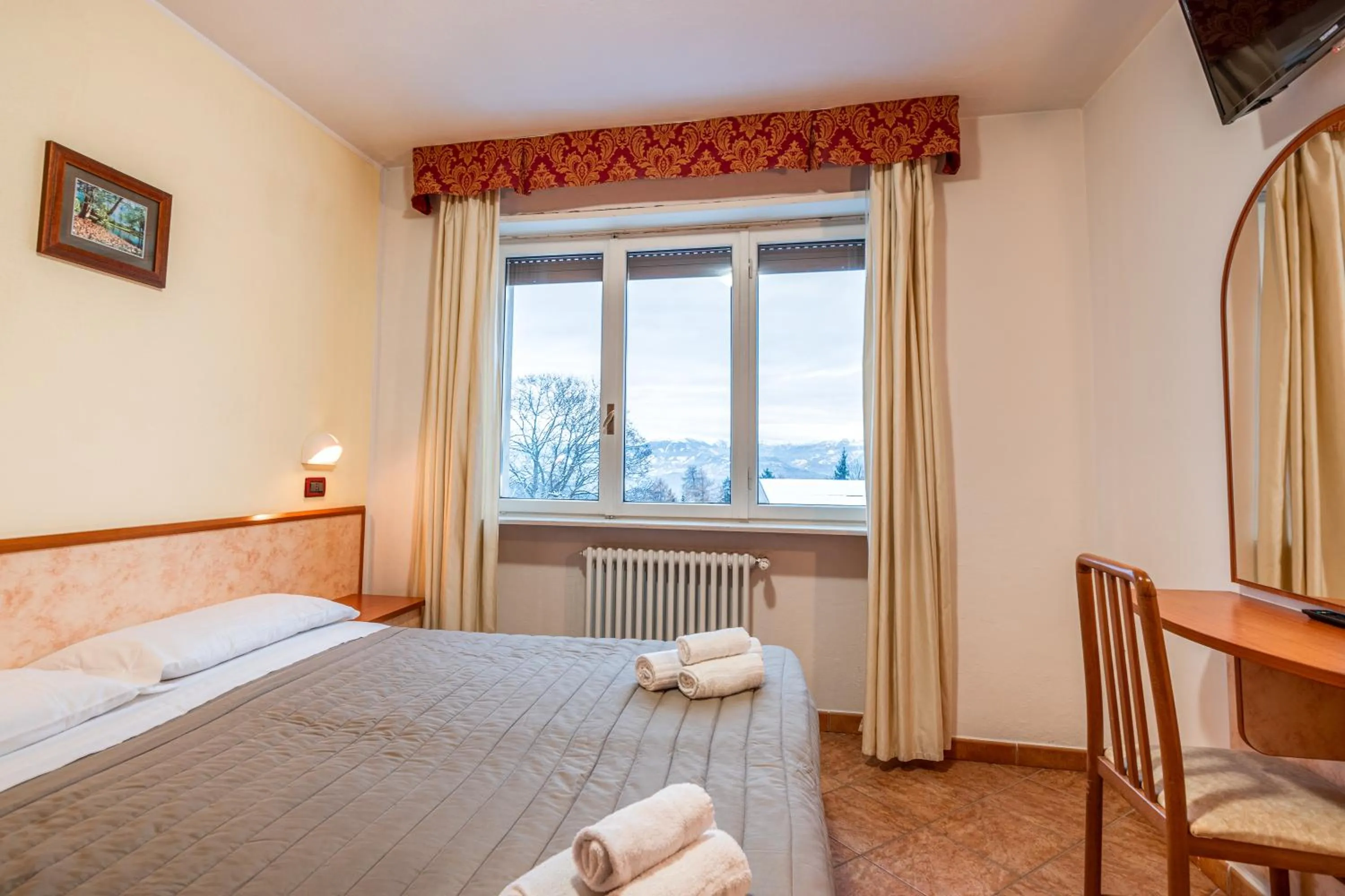 Bedroom, Bed in Hotel Zodiaco & Spa