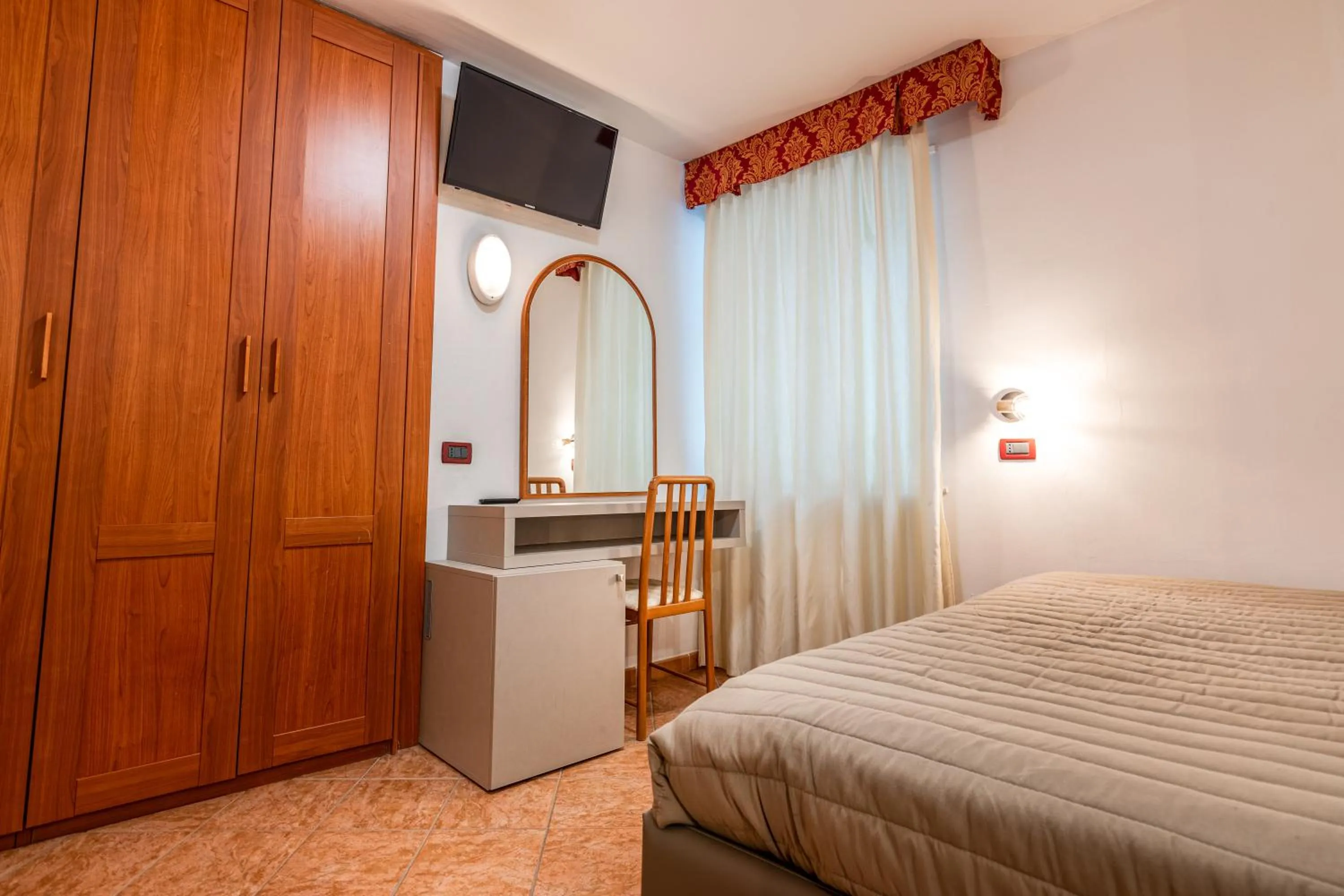 TV and multimedia, Bed in Hotel Zodiaco & Spa