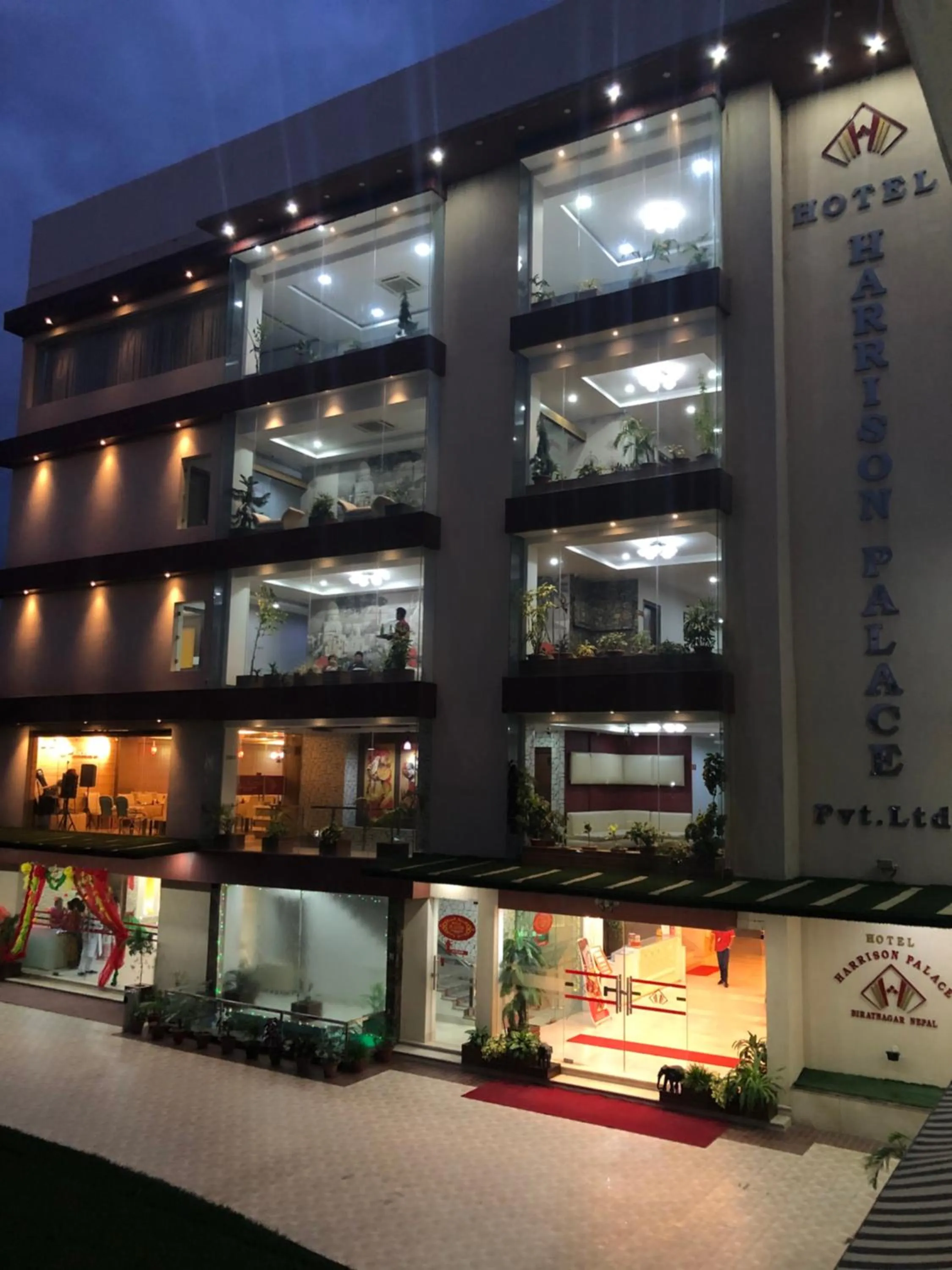 Hotel Harrison Palace