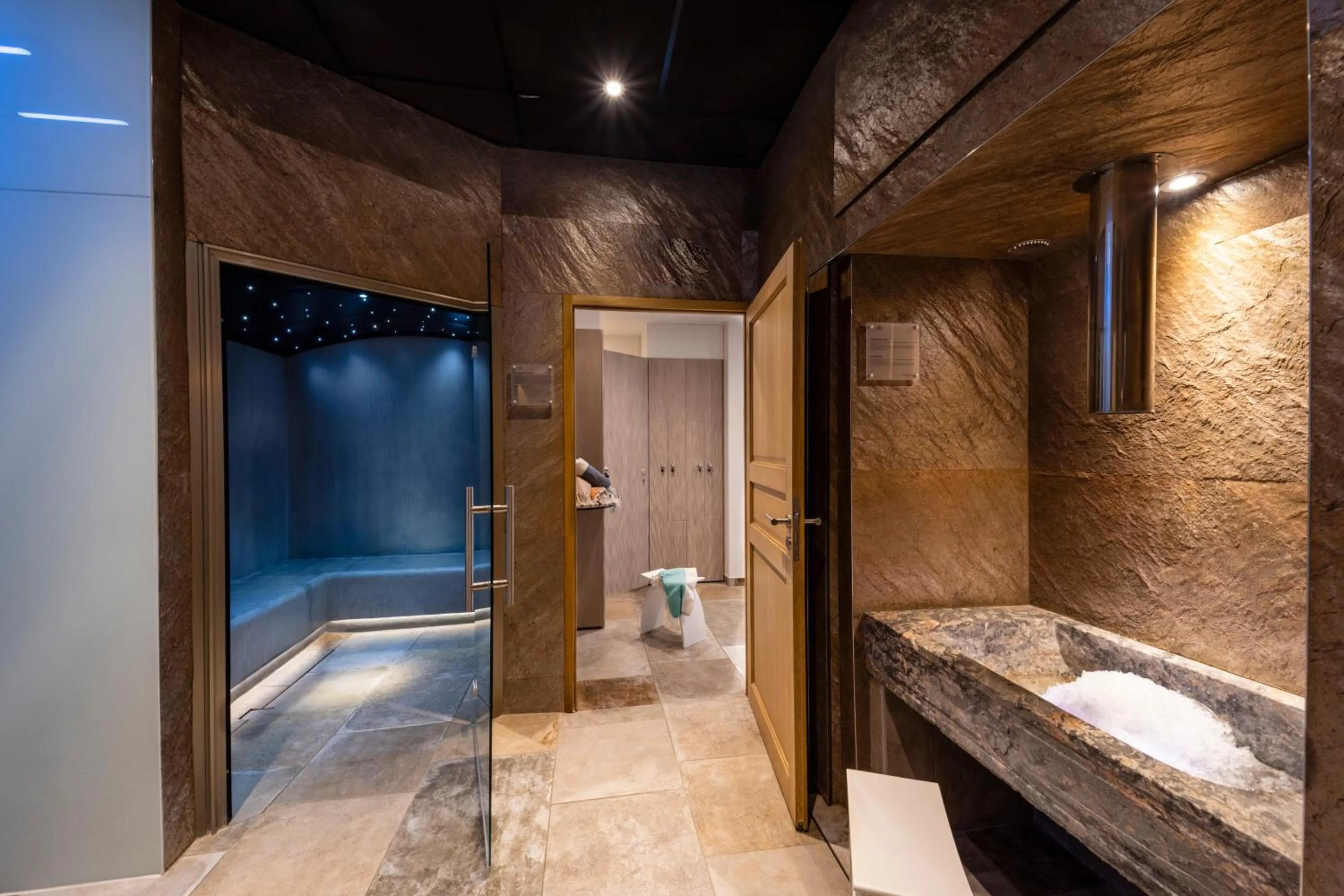 Steam room in Château De Siran - Hôtel & Spa