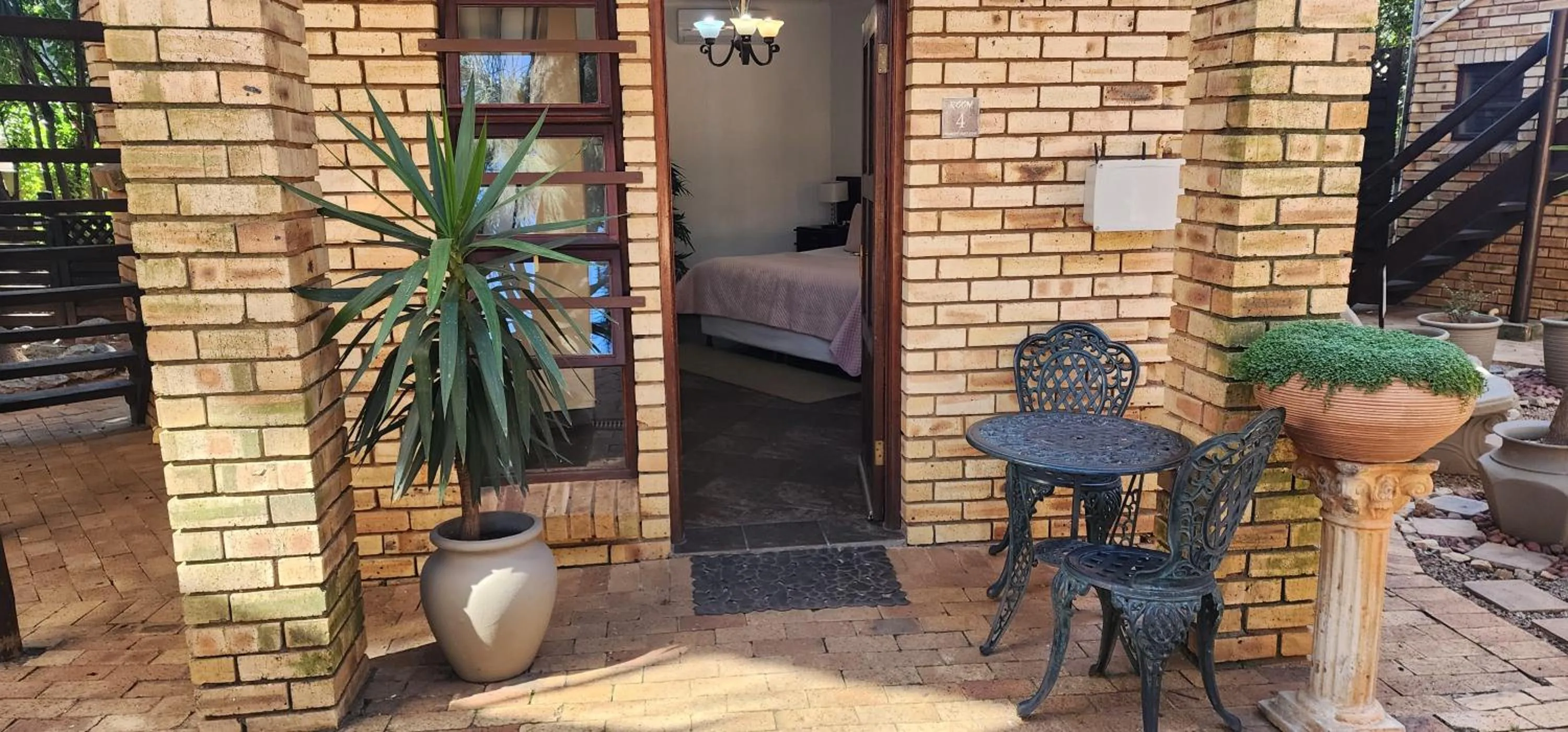 Goodnight Guest Lodge