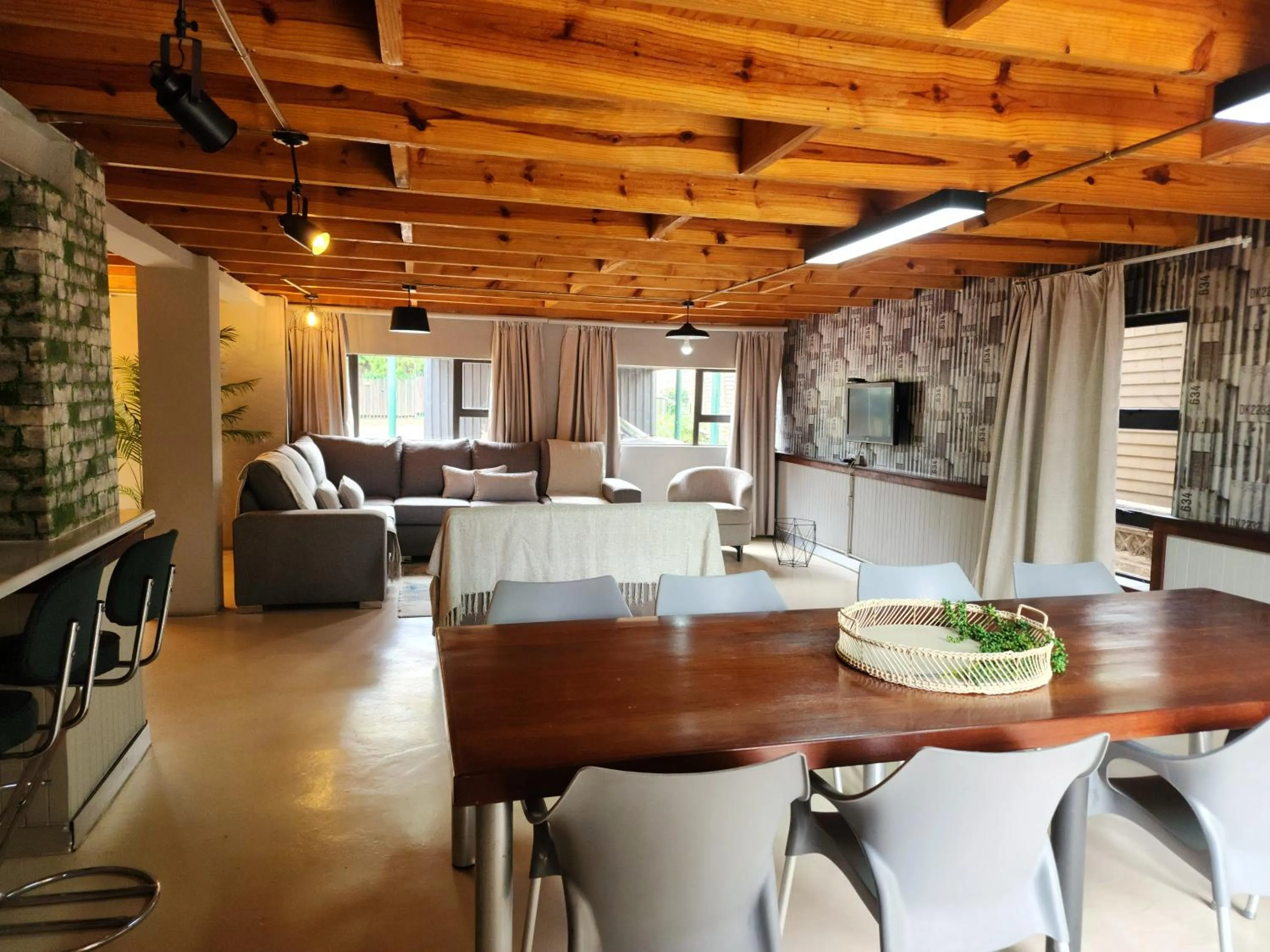 Goodnight Guest Lodge