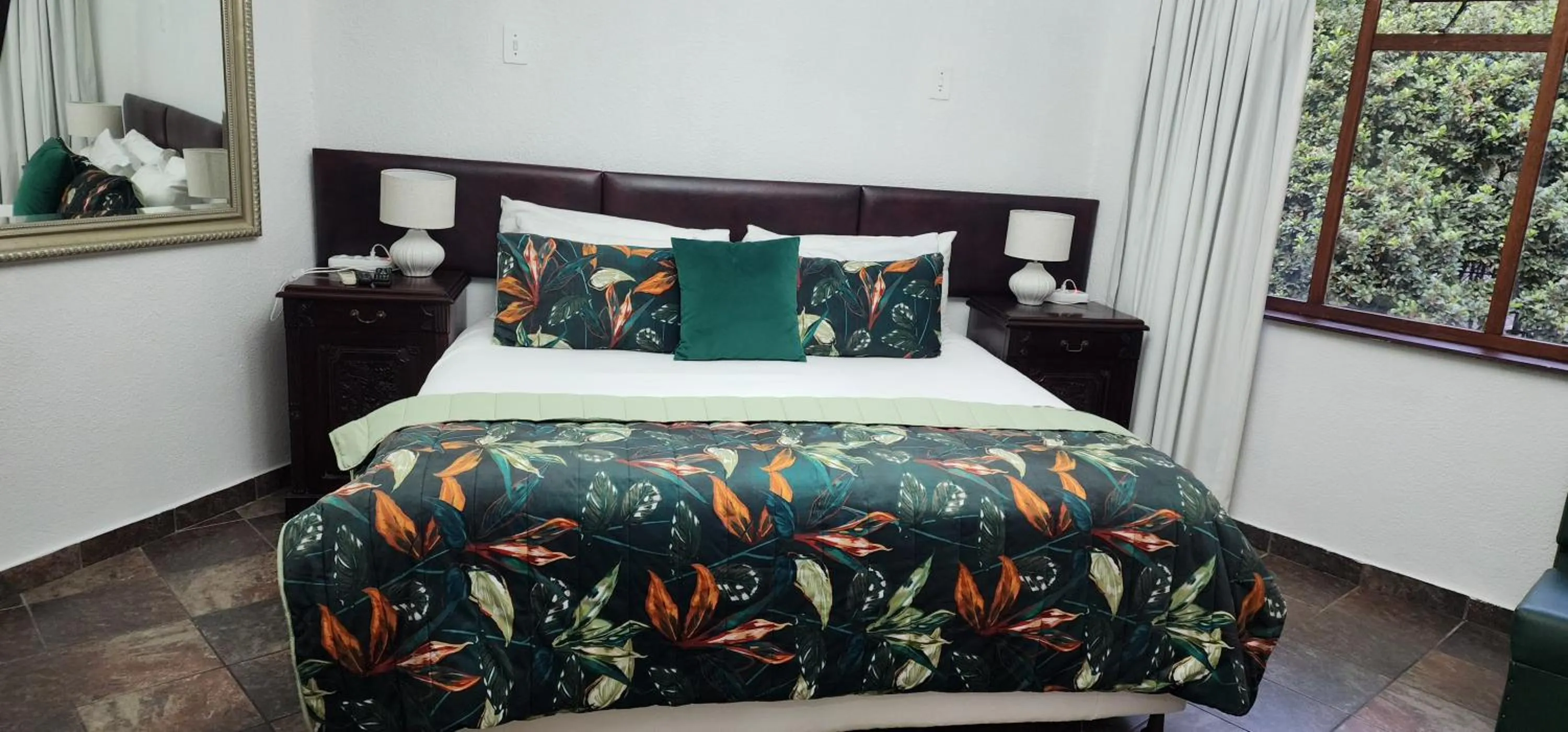 Bed in Goodnight Guest Lodge