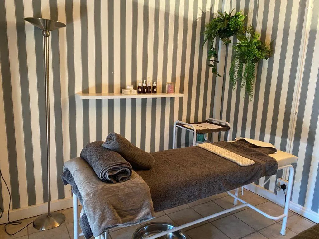 Massage in Goodnight Guest Lodge